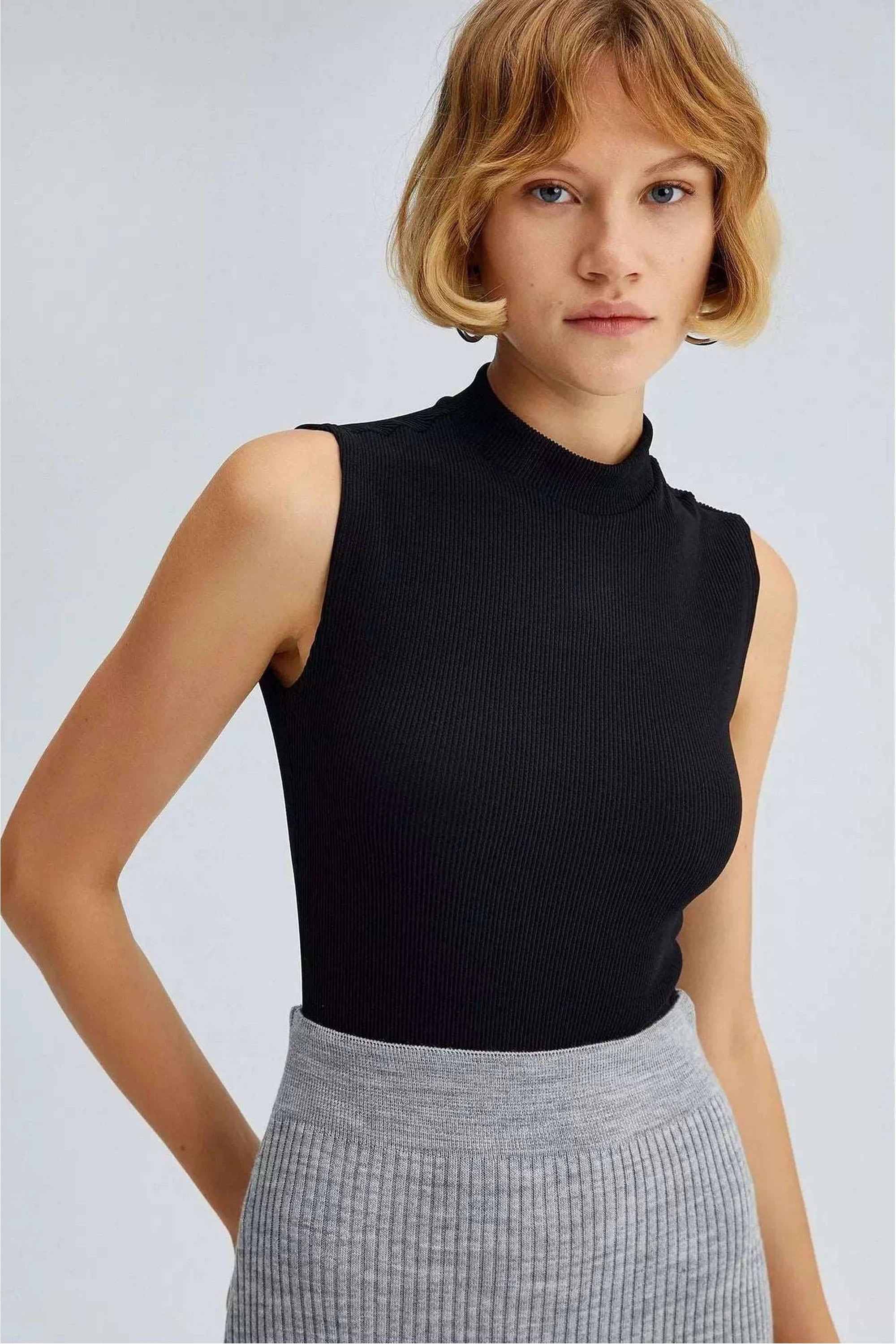 Stylish Striped Knit Skirt for Women - Comfortable & Trendy A-Line Midi Skirt - Perfect for Casual Outings, Office Wear & Date Nights