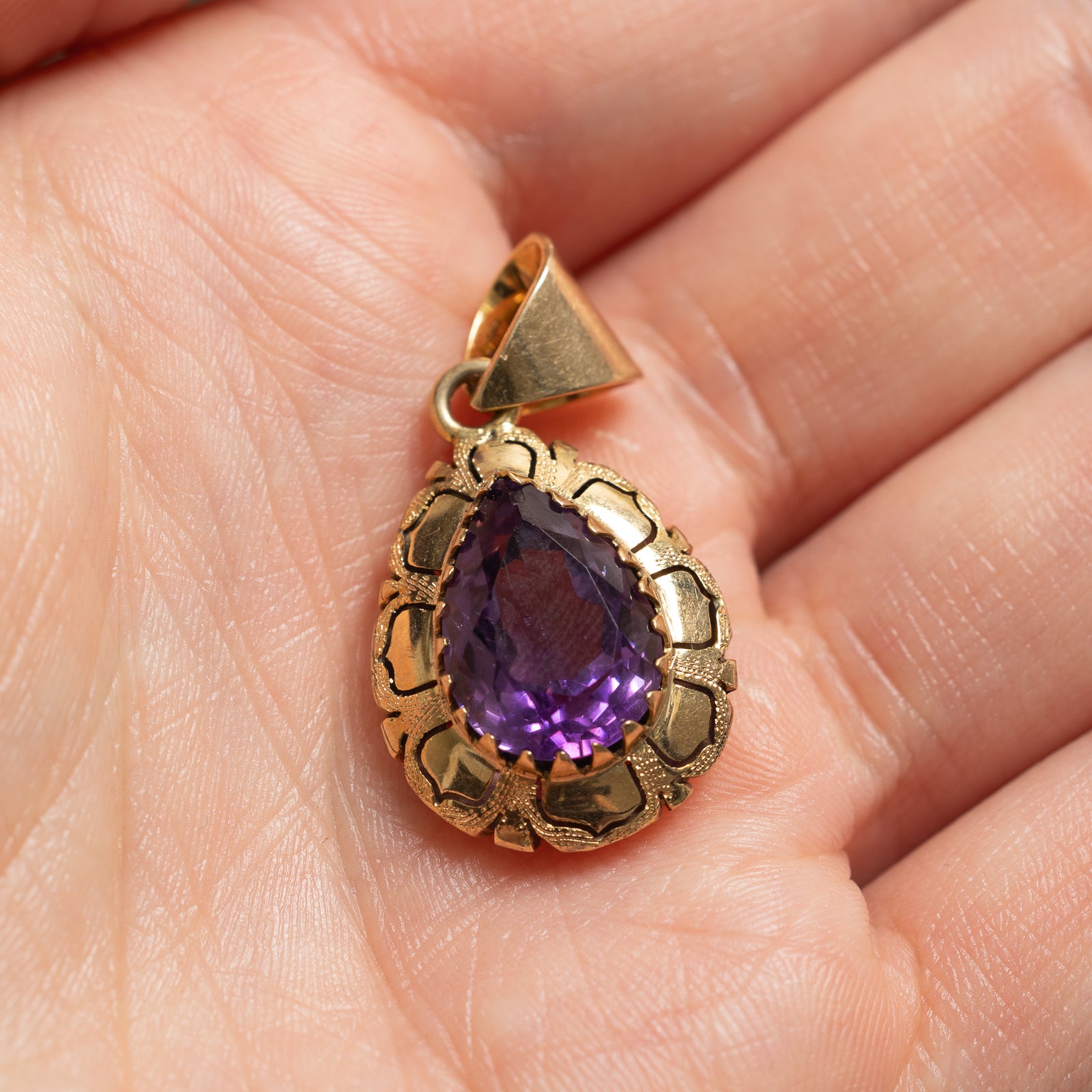 Exquisite 5.00ct Pear Cut Amethyst Pendant Necklace | Elegant Purple Gemstone Jewelry for Women | Perfect Gift for Birthday, Anniversary & Special Occasions