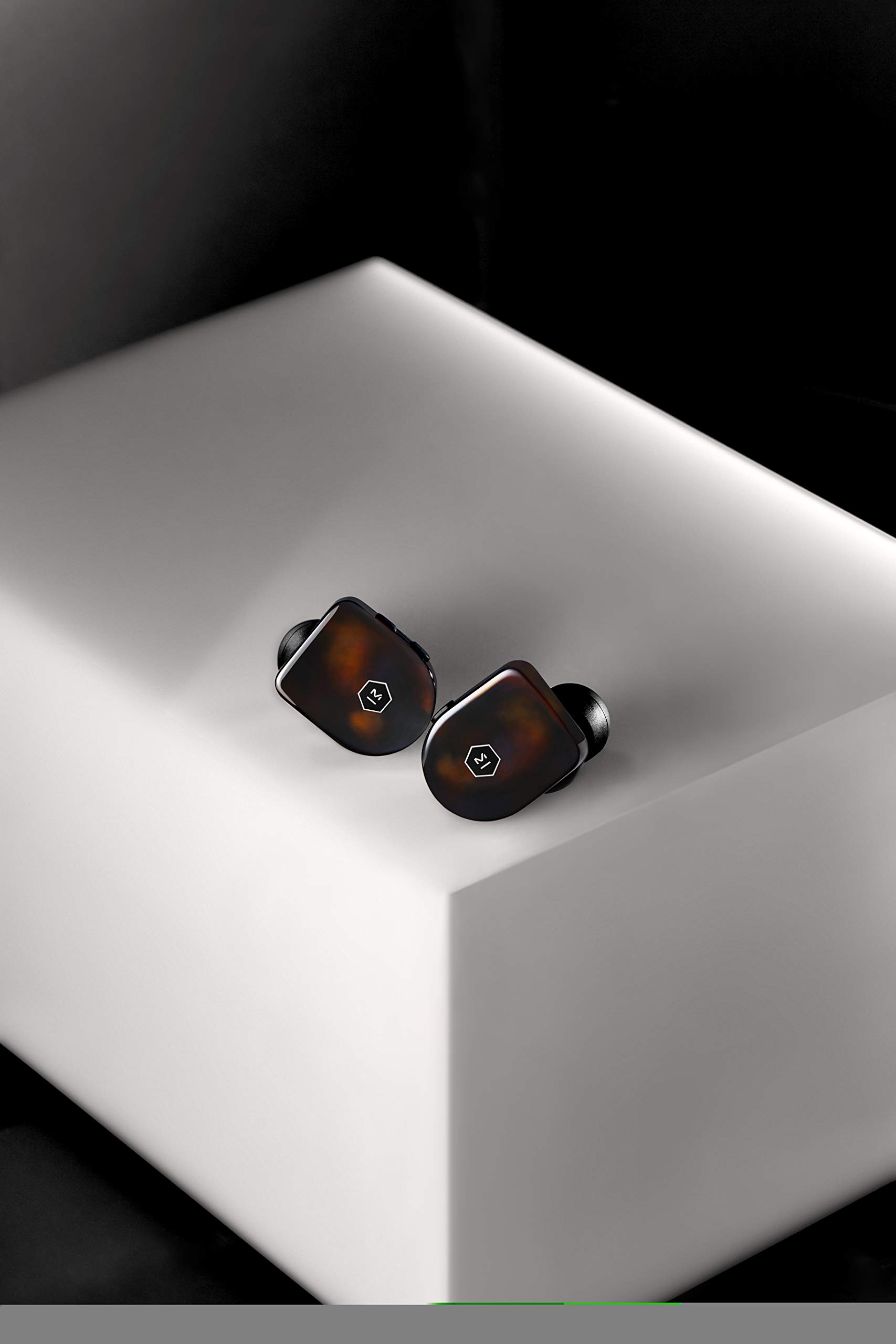 Master & Dynamic MW07TS True Wireless Earbuds - Bluetooth 5.0 Noise Isolating Headphones with Premium Sound, Lightweight Comfort & Tortoiseshell Design - Perfect for Commuting, Workouts & Travel