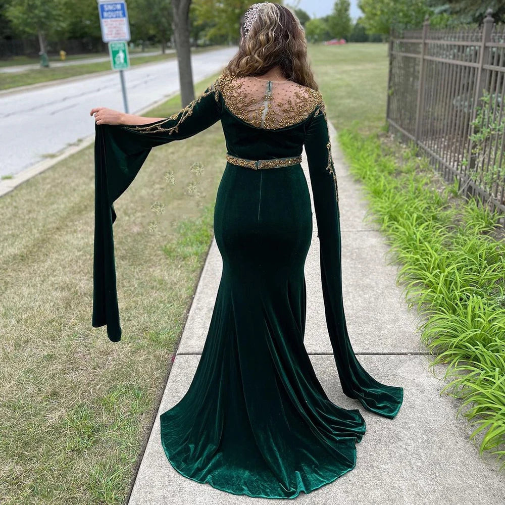 Elegant Muslim Green Velour Evening Gown with Beaded Cape Sleeves - Mermaid Style Women's Party Dress for Special Occasions - LA71452 | Perfect for Weddings, Galas, and Formal Events