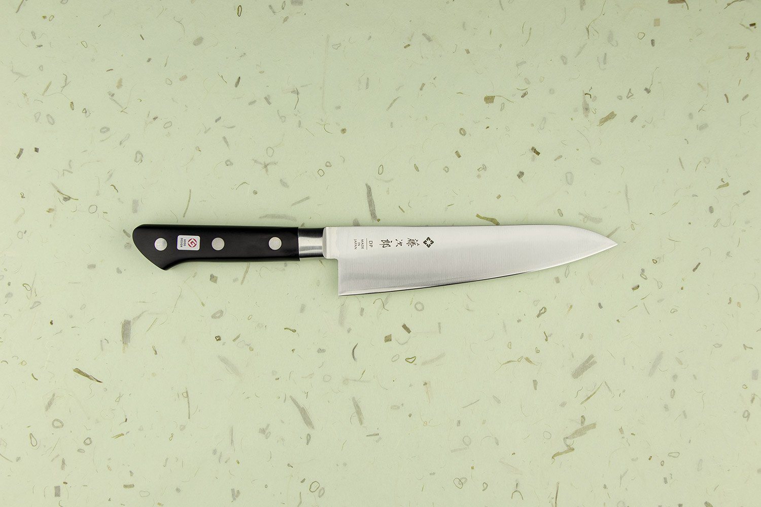 TOJIRO CLASSIC Gyuto 180mm Japanese Chef Knife - High Carbon Stainless Steel Blade for Professional Cooking, Slicing, and Dicing - Perfect for Home Chefs and Culinary Enthusiasts