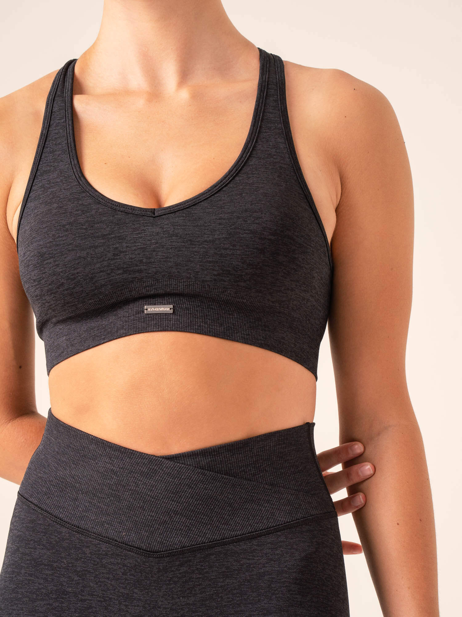 Focus Seamless Sports Bra for Women - High Support Workout Top - Breathable & Comfortable Yoga Bra - Black Marl - Perfect for Running, Gym & Activewear