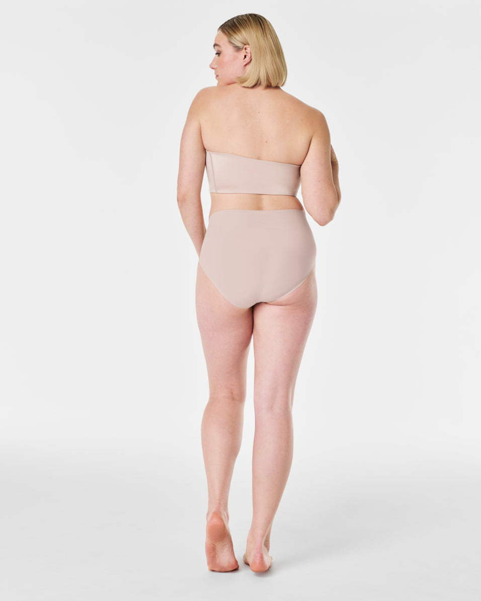 SPANX Smooth™ Bandeau Bra - Seamless Comfort for Everyday Wear - Perfect for Workouts, Yoga & Layering Under Clothes