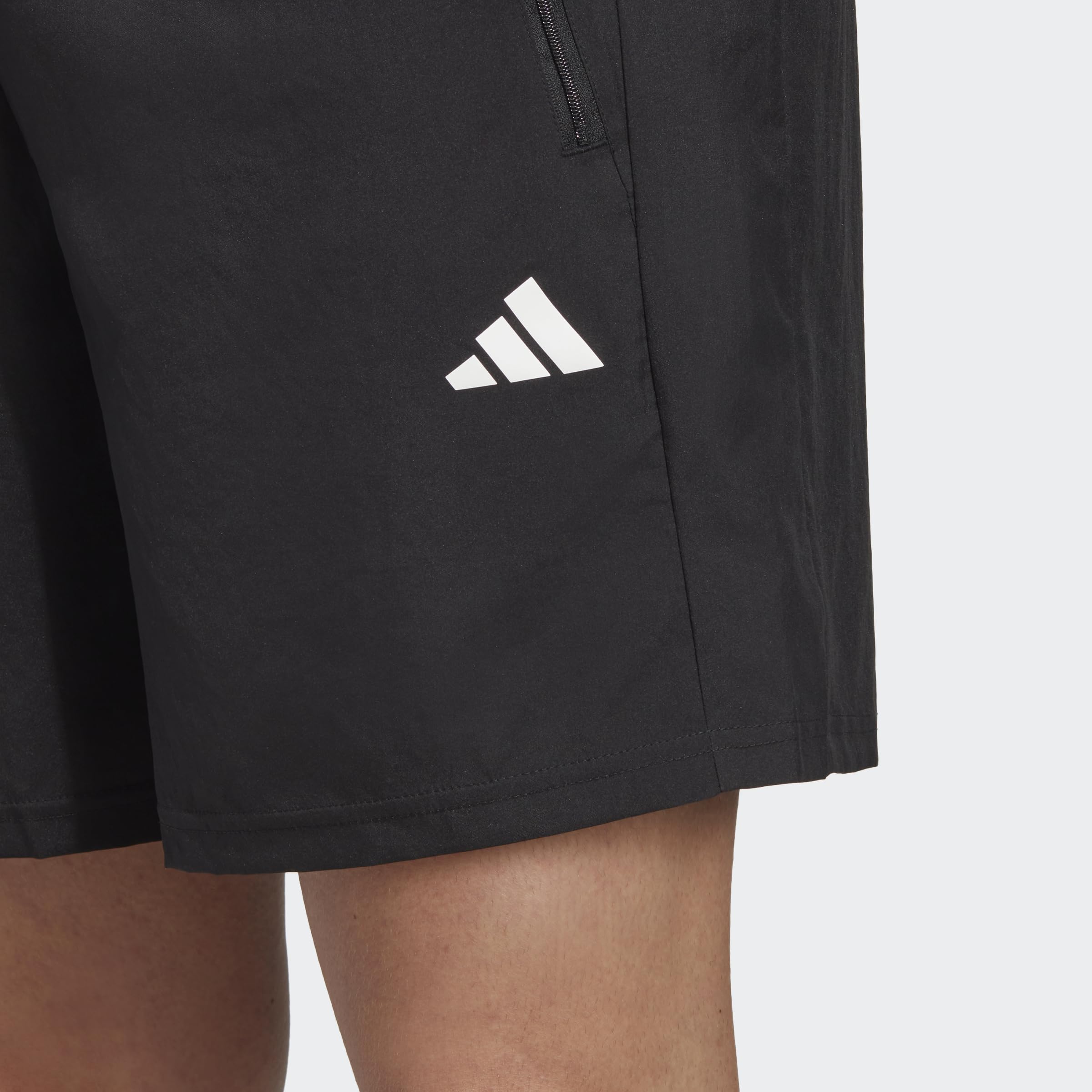 Adidas Men's Essentials Woven Training Shorts - Lightweight Breathable Gym Shorts for Running, Workout & Basketball - Comfortable Athletic Shorts for Men's Sports & Casual Wear