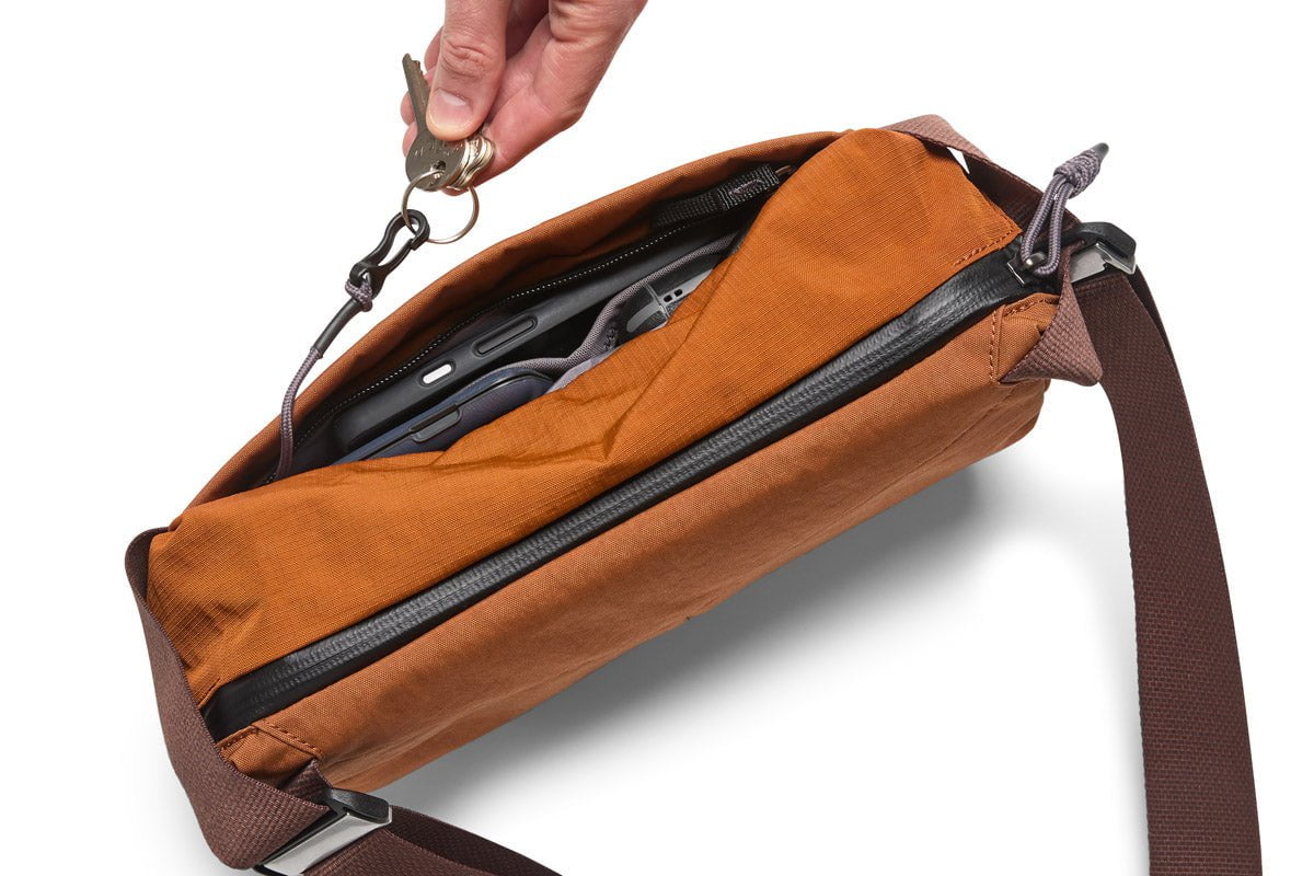 Bellroy Venture Sling 6L - Premium Crossbody Sling Bag for Men & Women - Water-Resistant Travel & Everyday Carry Backpack - Perfect for Hiking, Commuting & Urban Adventures