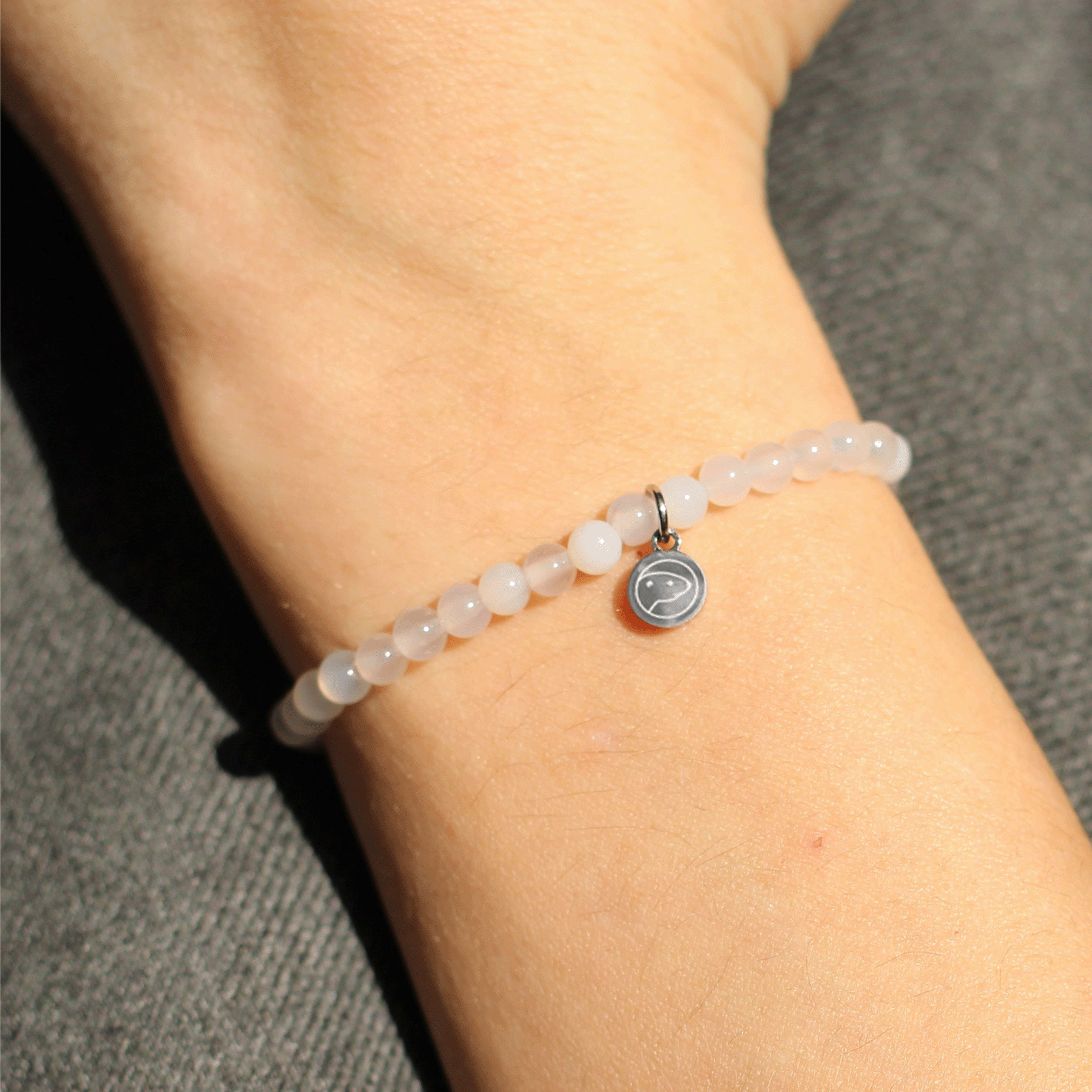 Natural White Agate Beaded Bracelet for Women - Elegant Mini Stone Healing Jewelry for Stress Relief & Positive Energy - Perfect for Meditation, Yoga & Everyday Wear