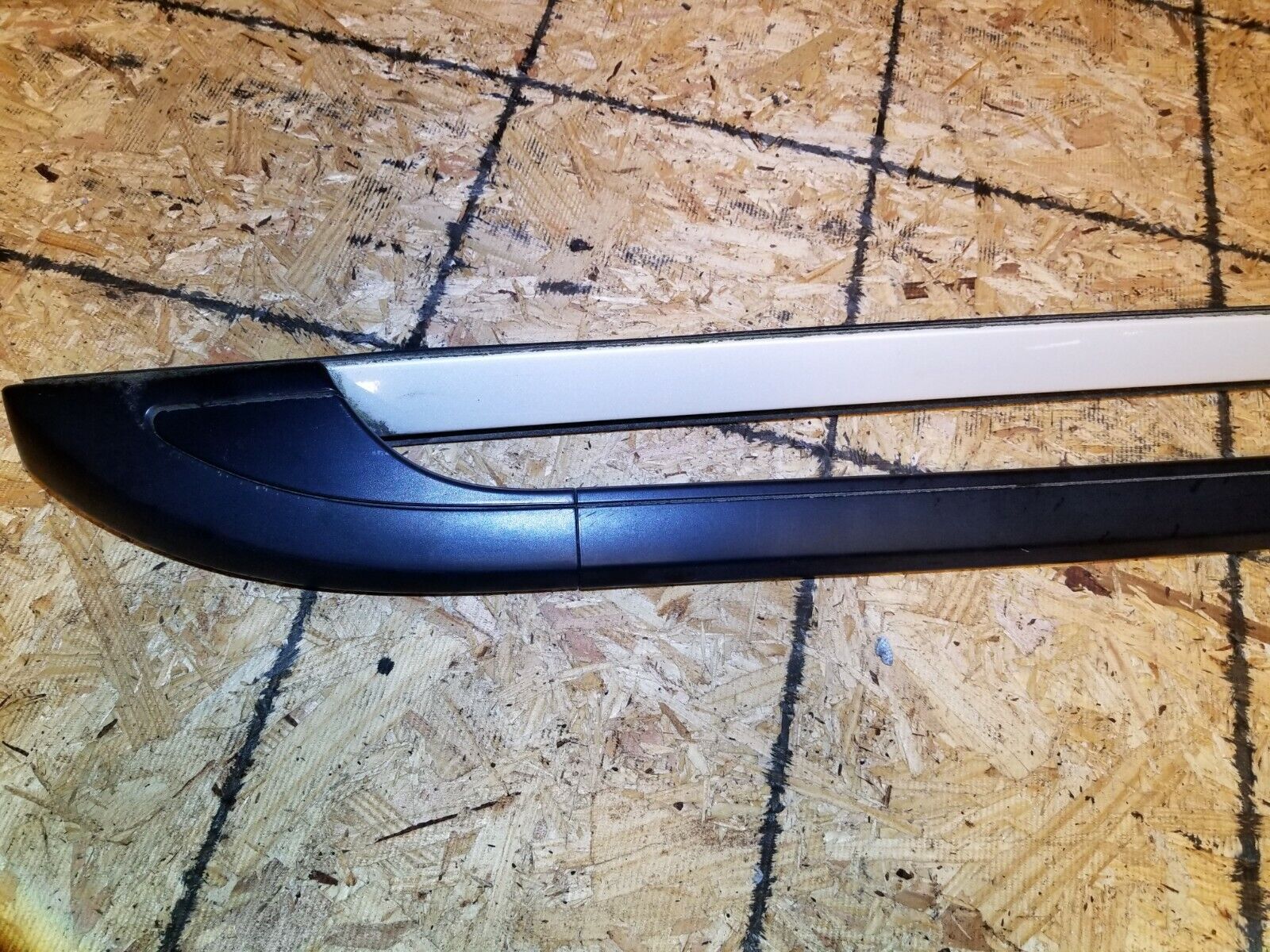 2005-2009 Cadillac SRX Left Driver Side Roof Rack Rail Luggage Trim OEM Replacement Part - Perfect for Road Trips & Outdoor Adventures