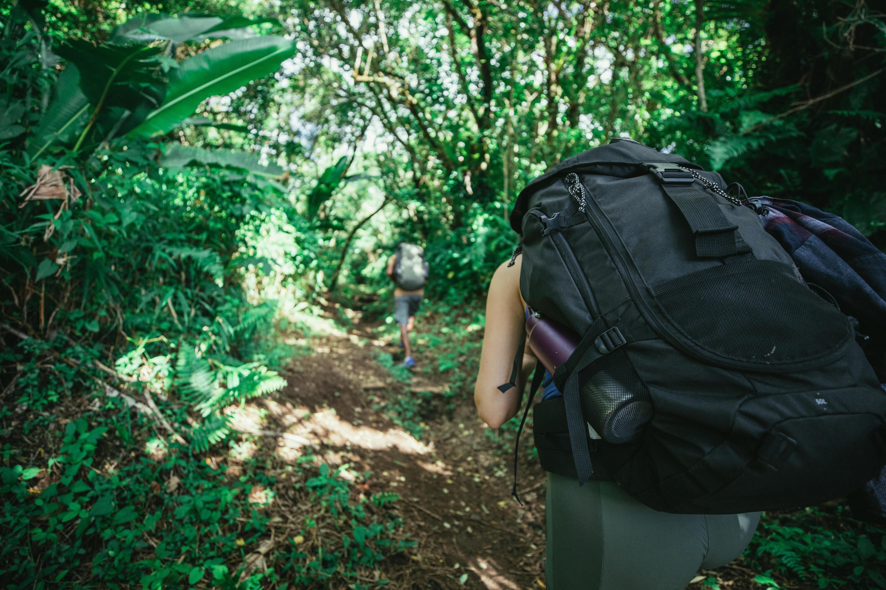 Simond Travel 100 50L Lightweight Waterproof Hiking Backpack for Men & Women - Perfect for Camping, Trekking and Outdoor Adventures
