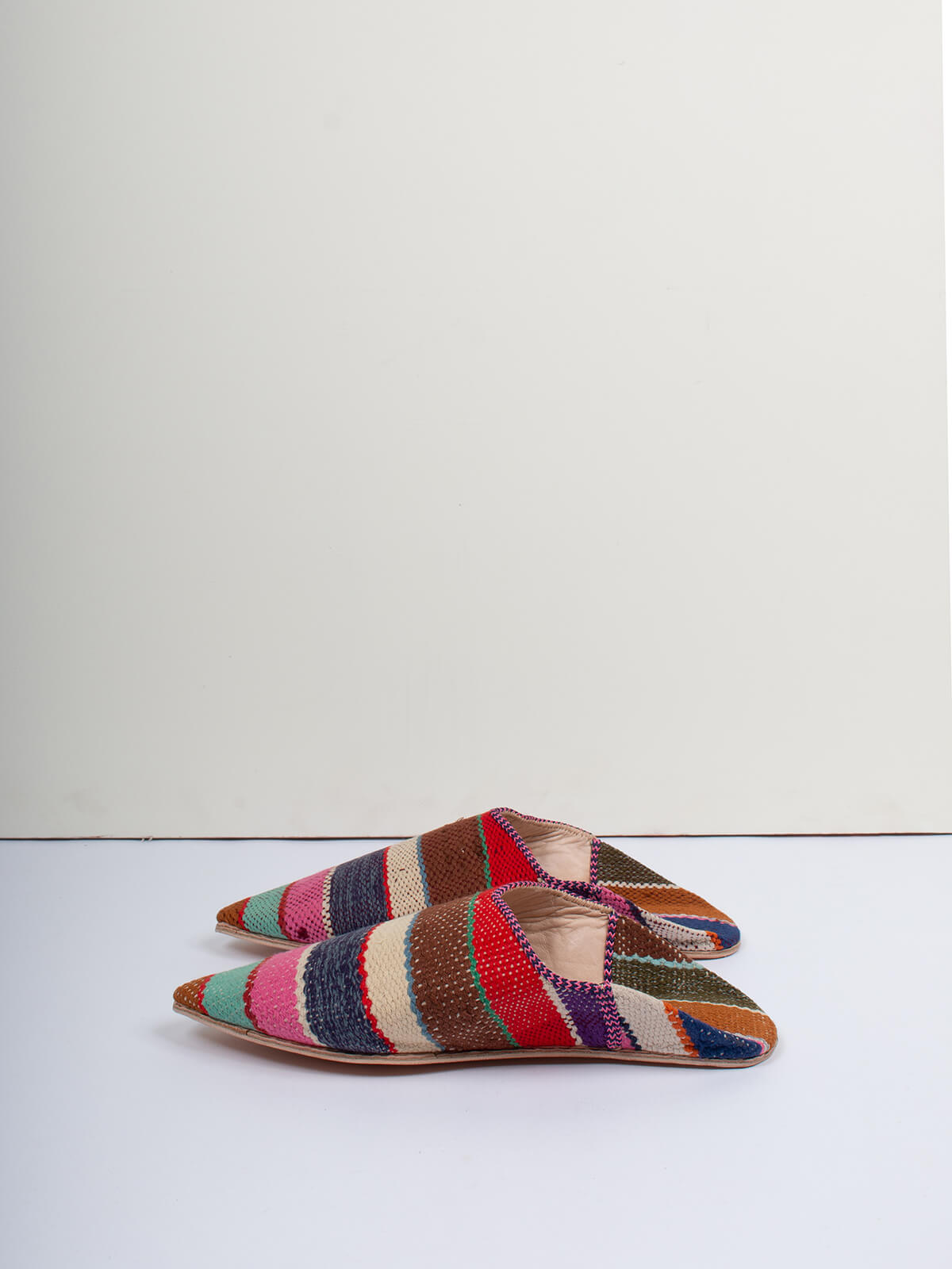 Authentic Moroccan Boujad Pointed Babouche Slippers - Handmade Merzouga Stripe Leather House Shoes for Men & Women | Perfect for Home, Lounge & Cultural Fashion