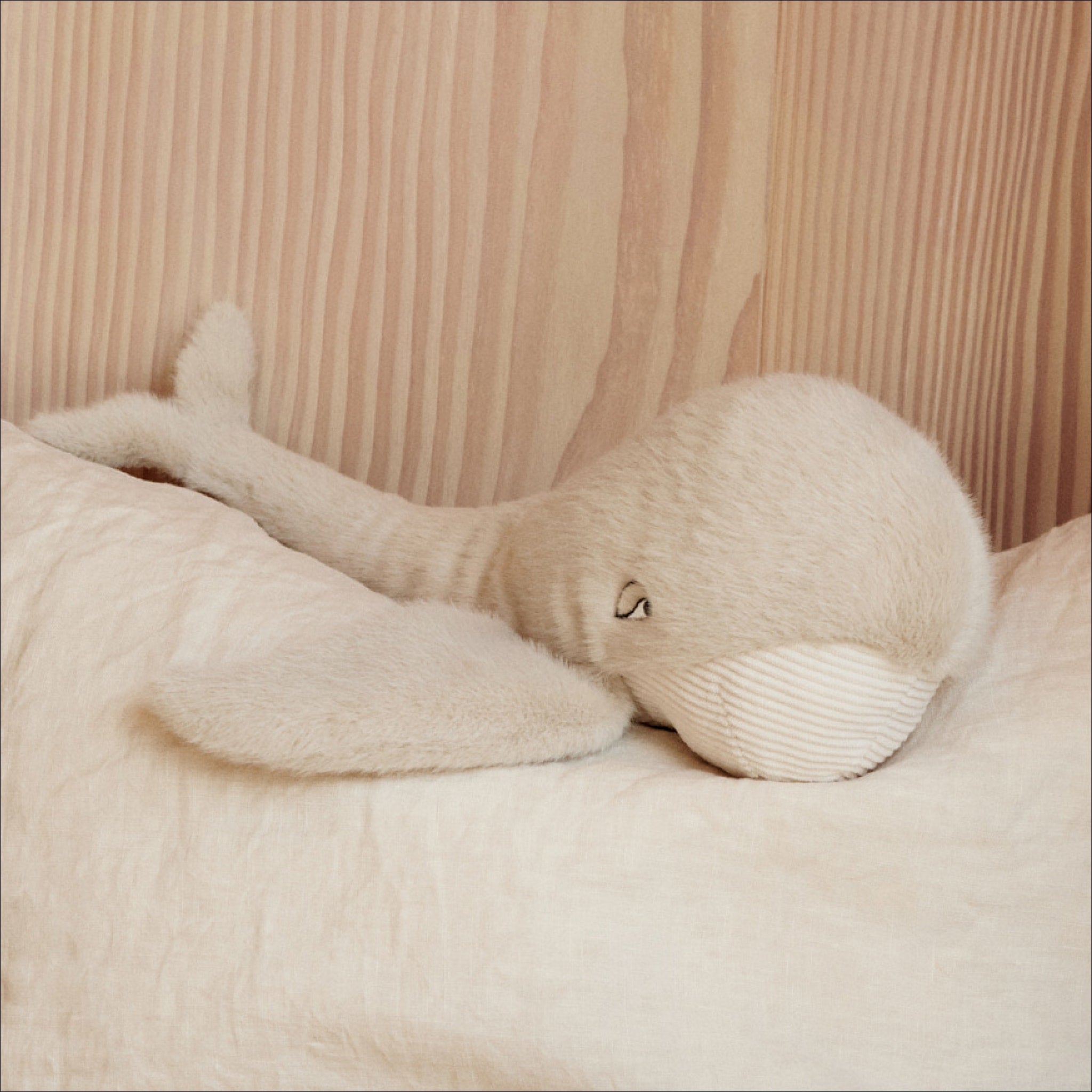 LIEWOOD Berman Whale Stuffed Animal - Soft Plush Whale Toy for Kids, Cute Mist Gray Whale Pillow for Nursery Decor & Cuddling Companion