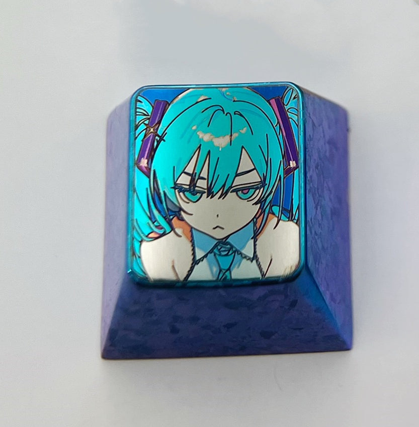 Hatsune Miku Anime Keycap - 1U Titanium Alloy Engraved Keycap with Angry Expression - Custom Mechanical Keyboard Keycap for Gaming PC Setup, Unique Gift for Anime Fans