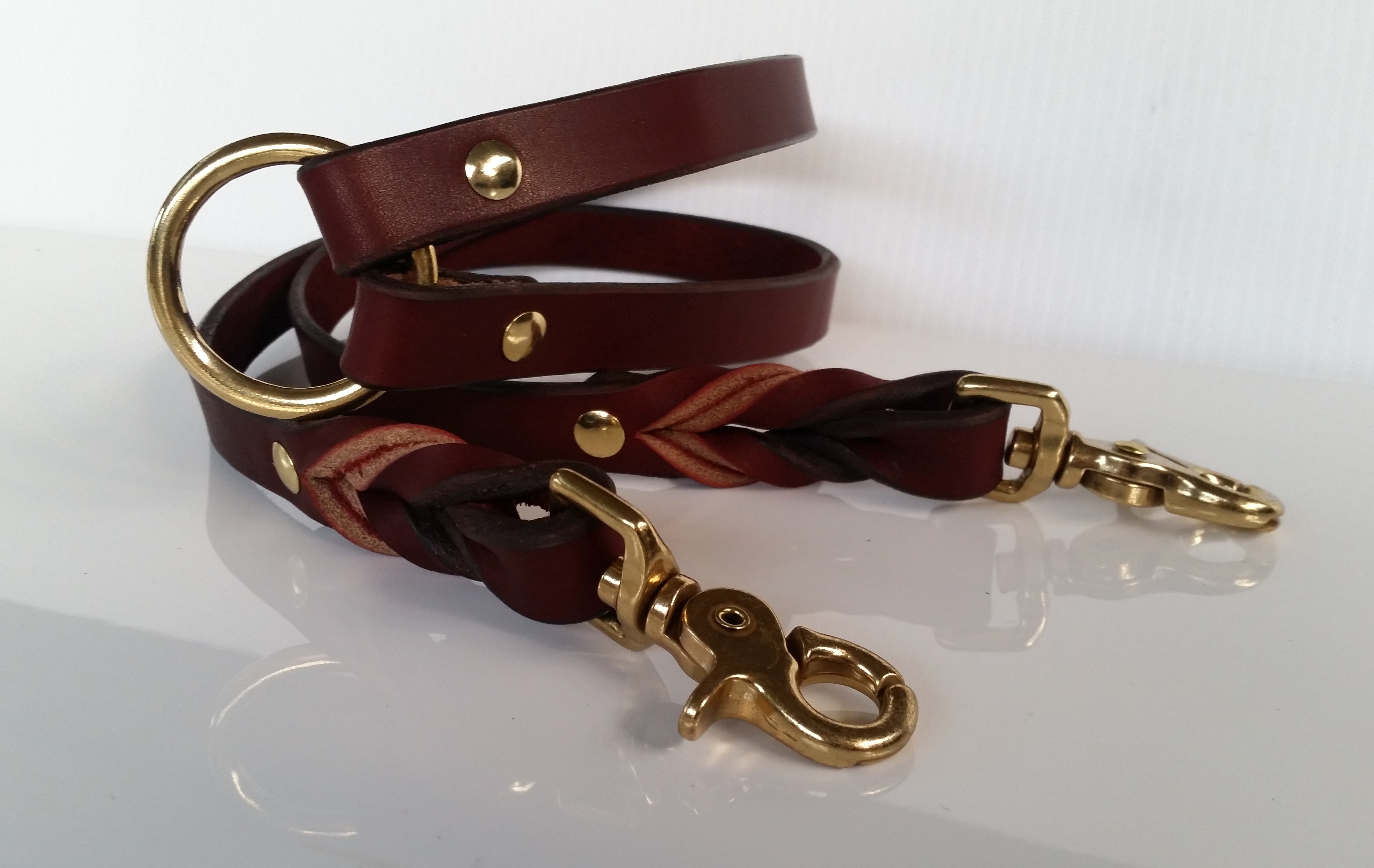Durable Dog Coupler for Two Dogs - Secure Dual Pet Leash Connector for Walking, Hiking & Training