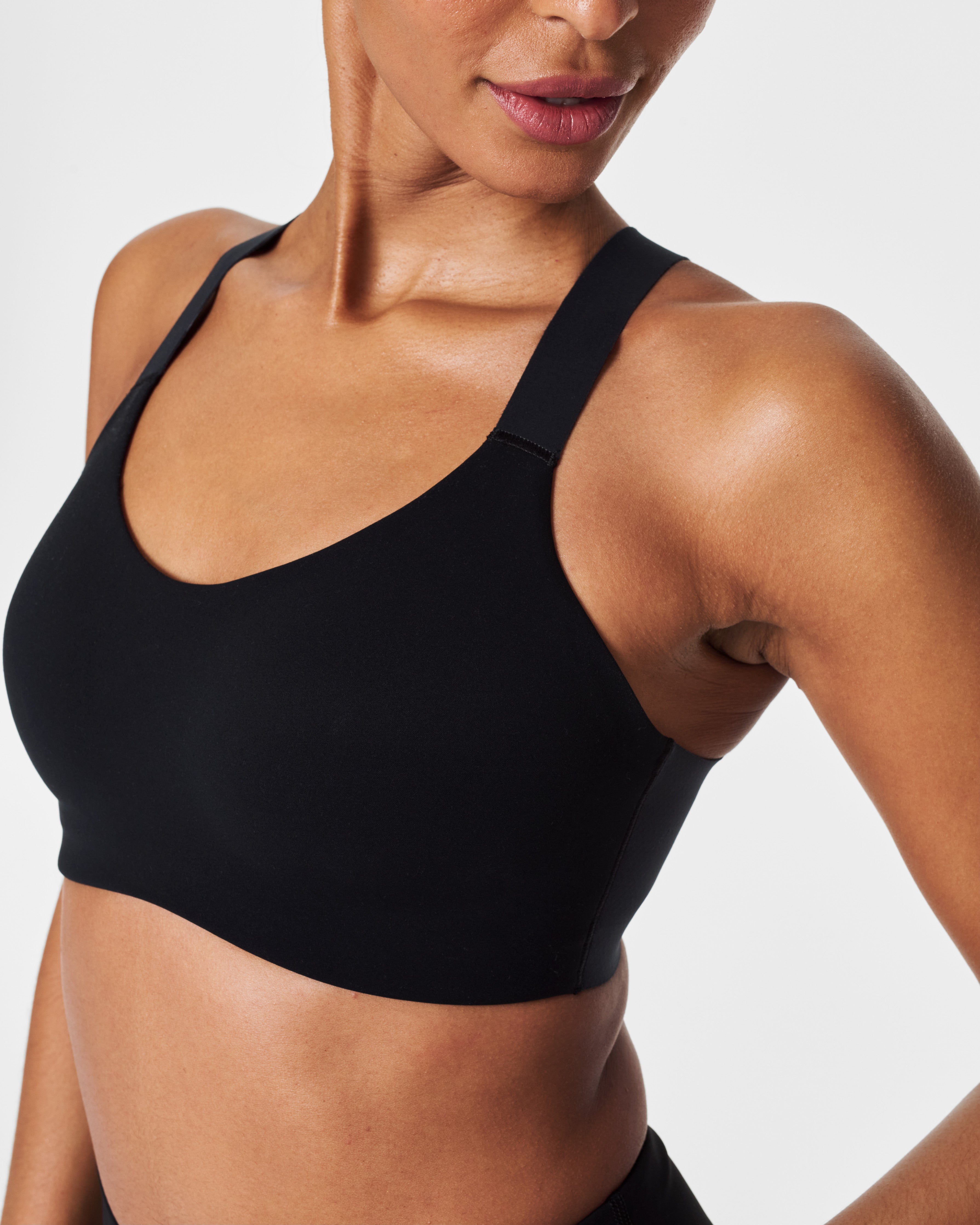 SPANX® FlexFeel Medium Impact Sports Bra - Comfortable Workout Bra for Running, Yoga & Gym - Supportive & Breathable Activewear for Women