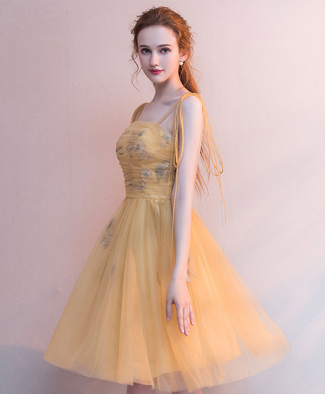 Elegant Yellow Tulle Short Prom Dress for Homecoming - Perfect for School Dances, Parties & Special Occasions