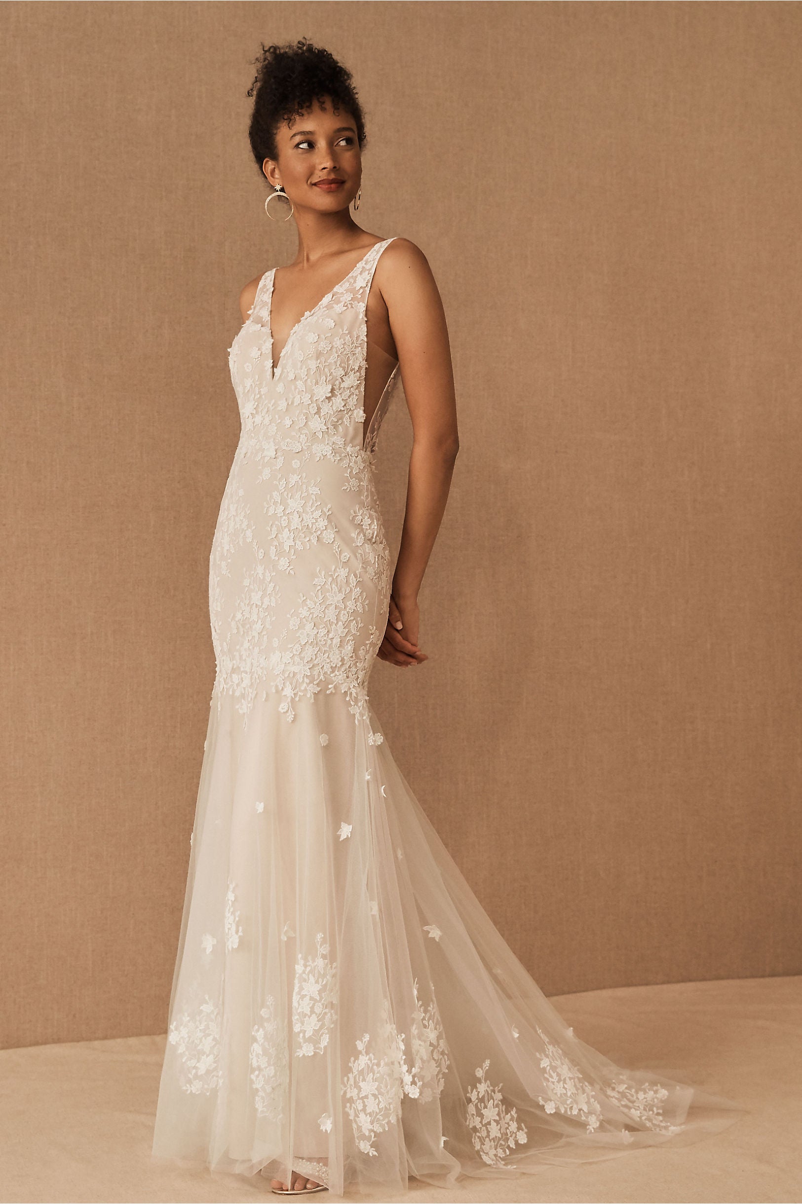 Willowby Nikola Aliyah Wedding Gown - Elegant Lace Bridal Dress for Beach, Garden & Boho Ceremonies