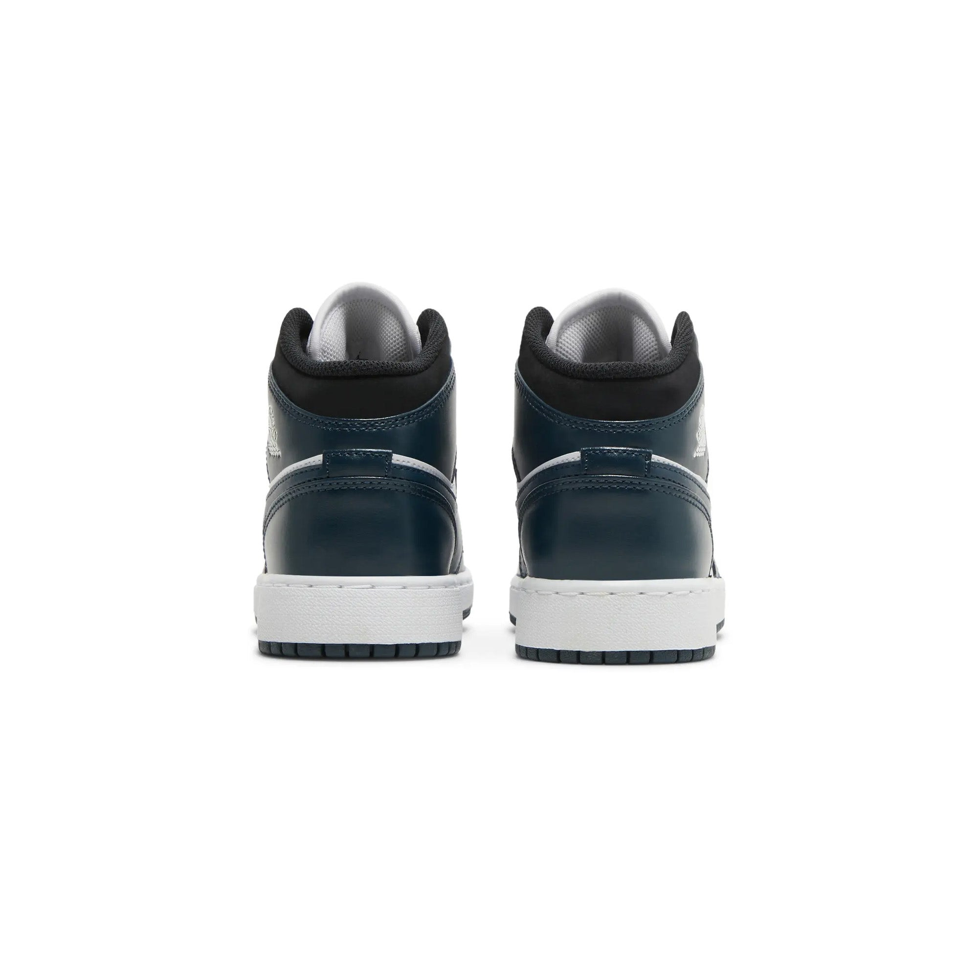 Air Jordan 1 Mid 'Armory Navy' GS Basketball Shoes for Kids - Stylish Sneakers for School, Sports & Casual Wear