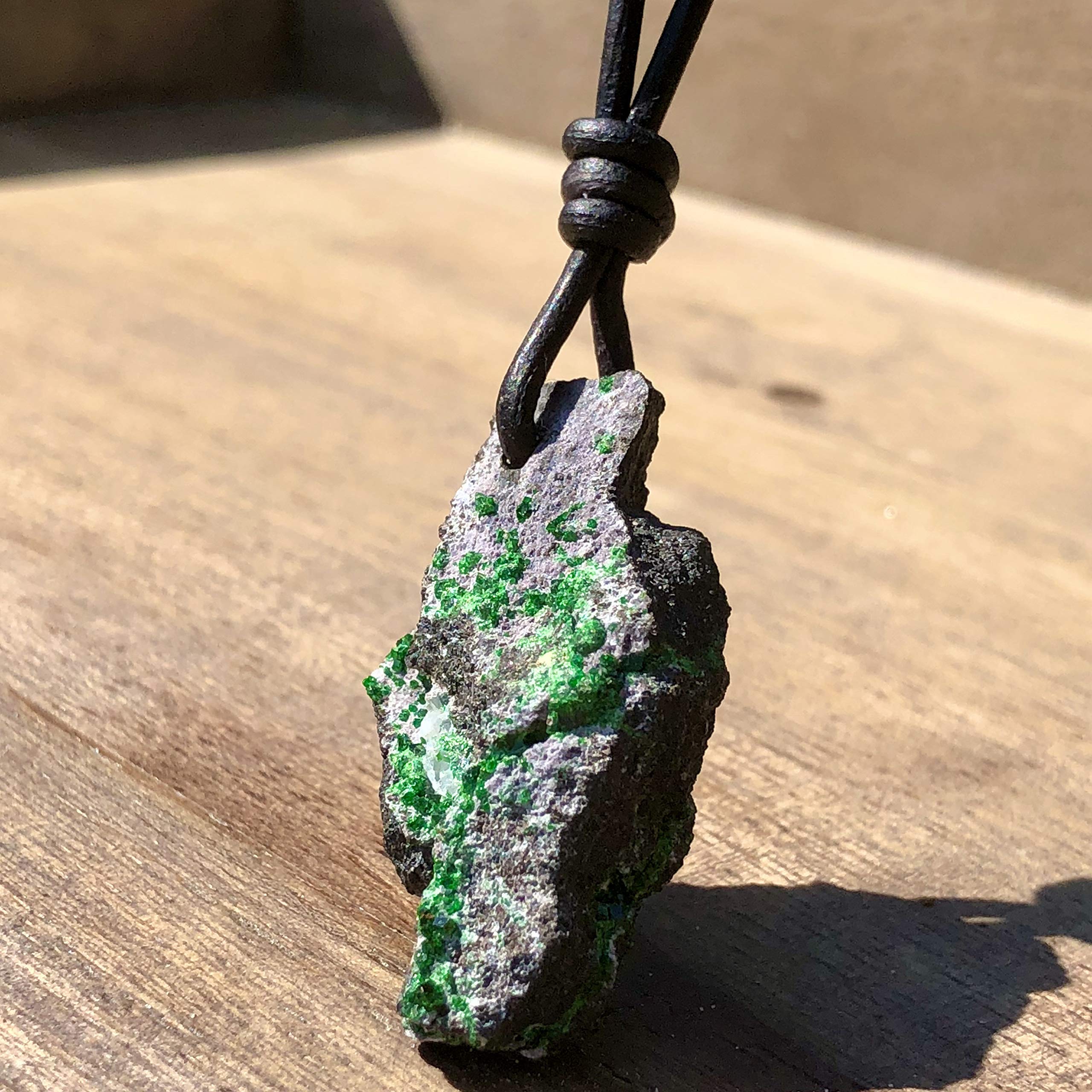 Garnet Raw Stone Necklace - Natural Uvarovite Crystal Pendant for Women & Men | Healing Jewelry, Boho Hippie Accessory, Protection Amulet | Perfect Gift for Wife, Birthday & Good Fortune | Yoga, Meditation & Spiritual Ceremonies