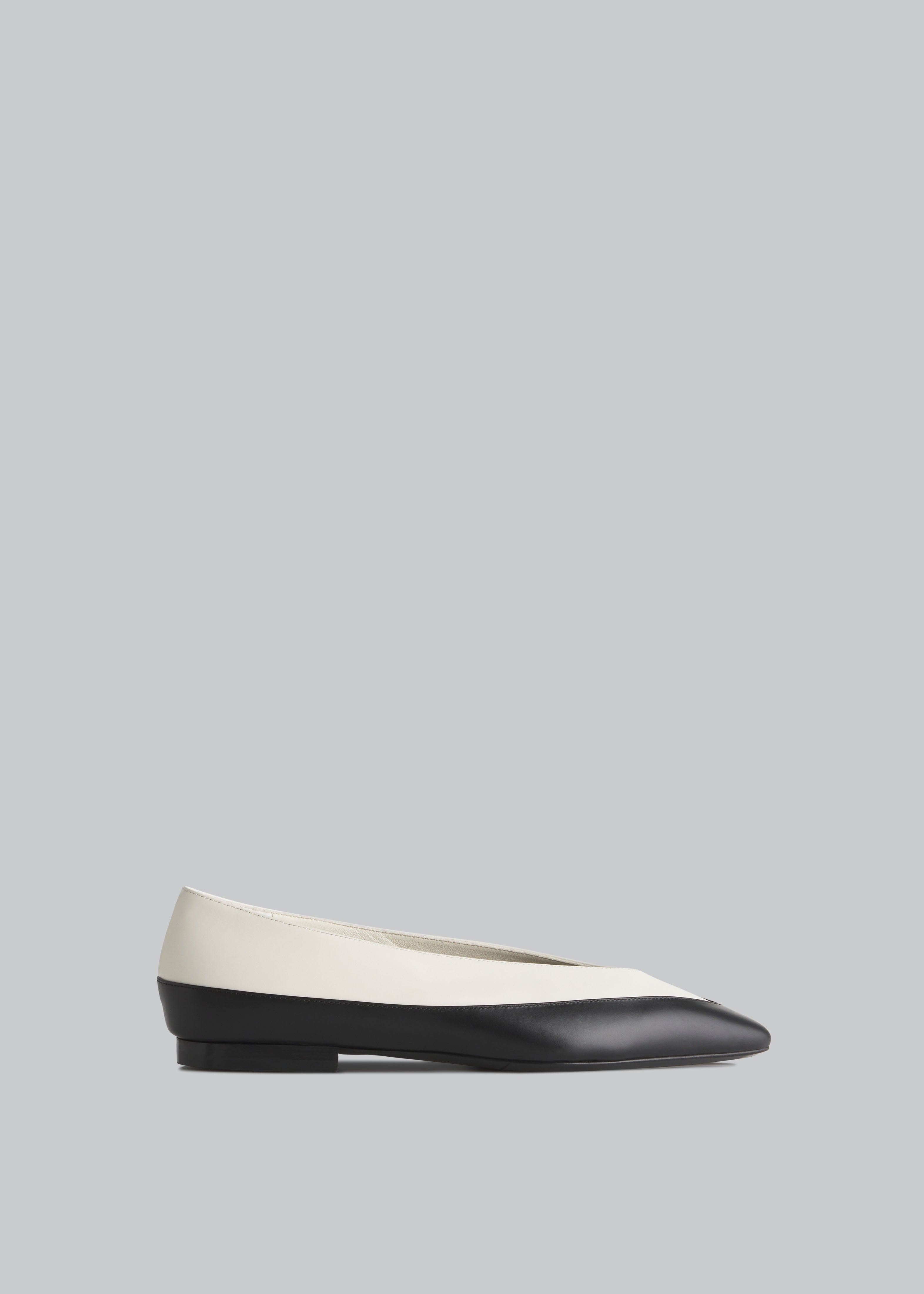 Black and White Bicolor Flat Shoes - Comfortable & Stylish Women's Flats for Work, Casual Wear & Everyday Outfits