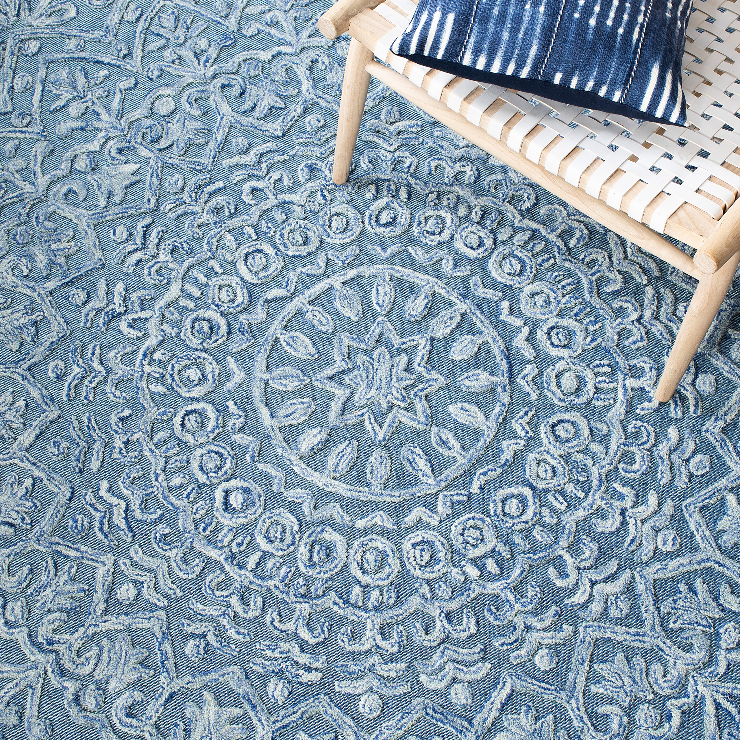 SAFAVIEH Trace Collection Handmade Wool Area Rug - 5' x 8' Blue & Light Green, Textured Design for Living Room & Bedroom, Durable for High Traffic Areas | Perfect for Home Decor, Family Gatherings & Cozy Spaces (TRC601M)