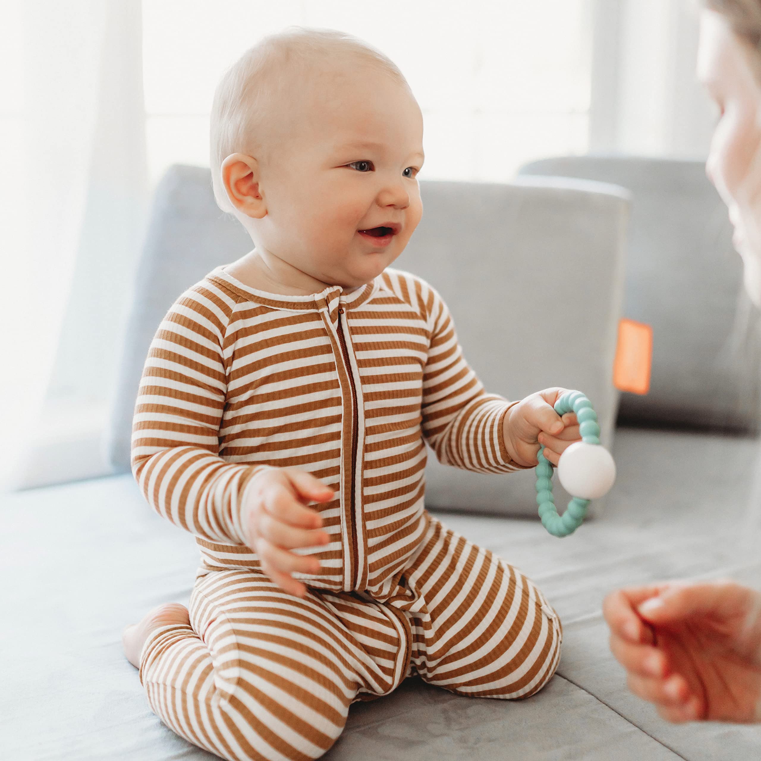 Ryan and Rose Cutie Teether Rattle - Soothing Seaglass Teething Toy for Babies | Perfect for Teething Relief, Sensory Play & Baby Shower Gifts