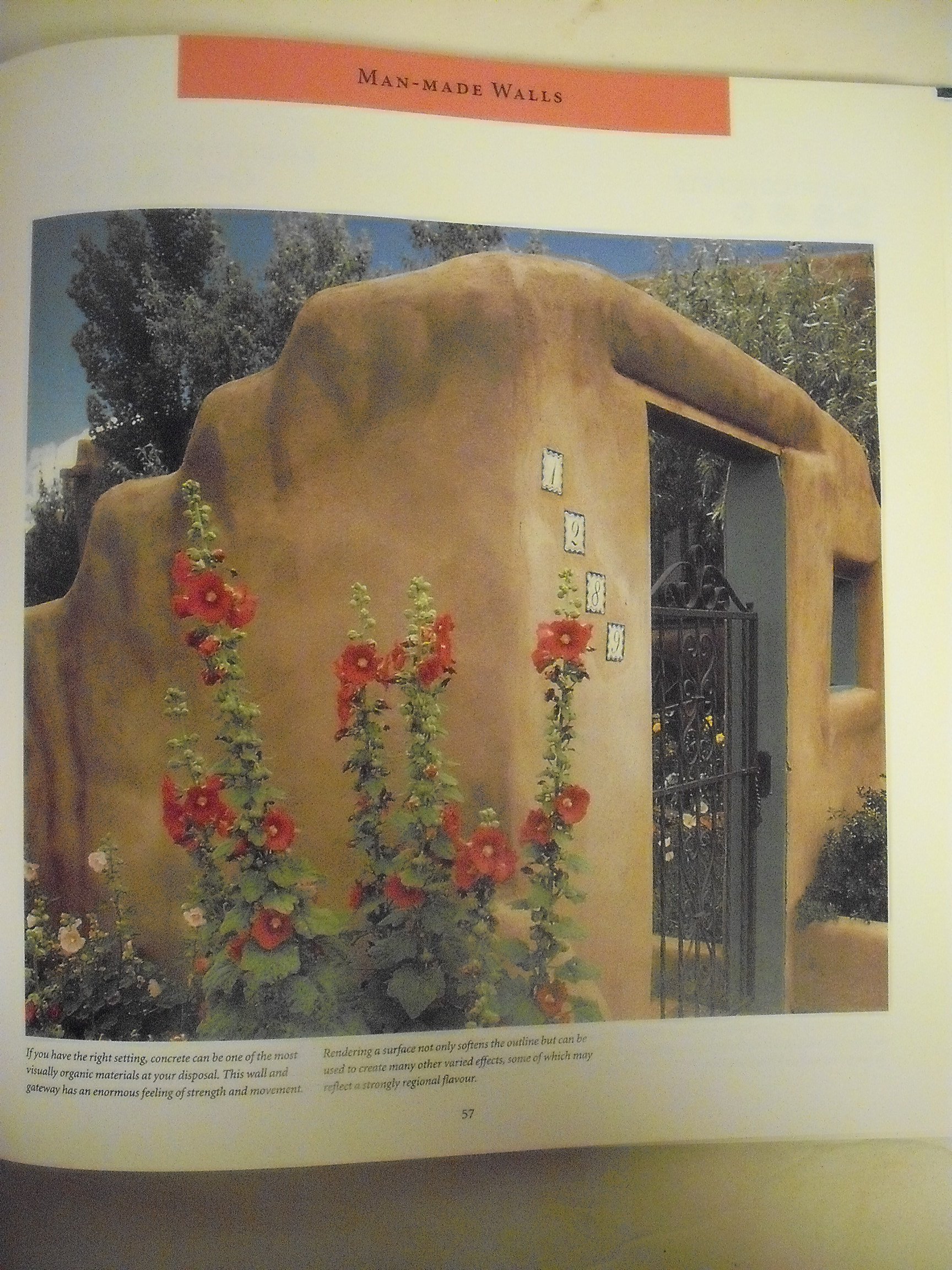 The Garden Design Sourcebook: Essential Guide to Garden Materials, Structures & Landscaping Ideas for Outdoor Spaces