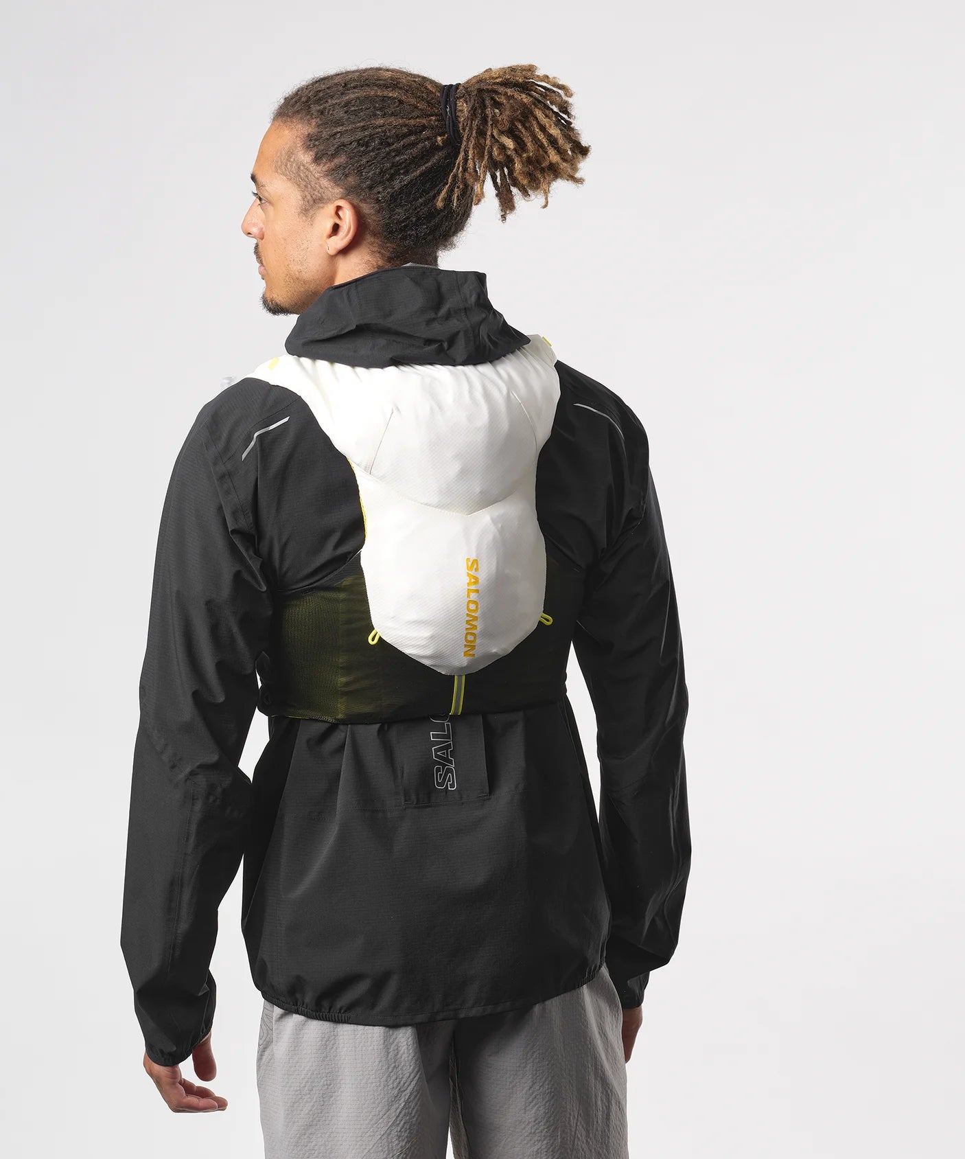 Adv Skin 5 Hydration Pack with Included Flasks - Unisex Running Vest for Trail Runners & Outdoor Enthusiasts - Perfect for Hiking, Marathon Training and Adventure Sports