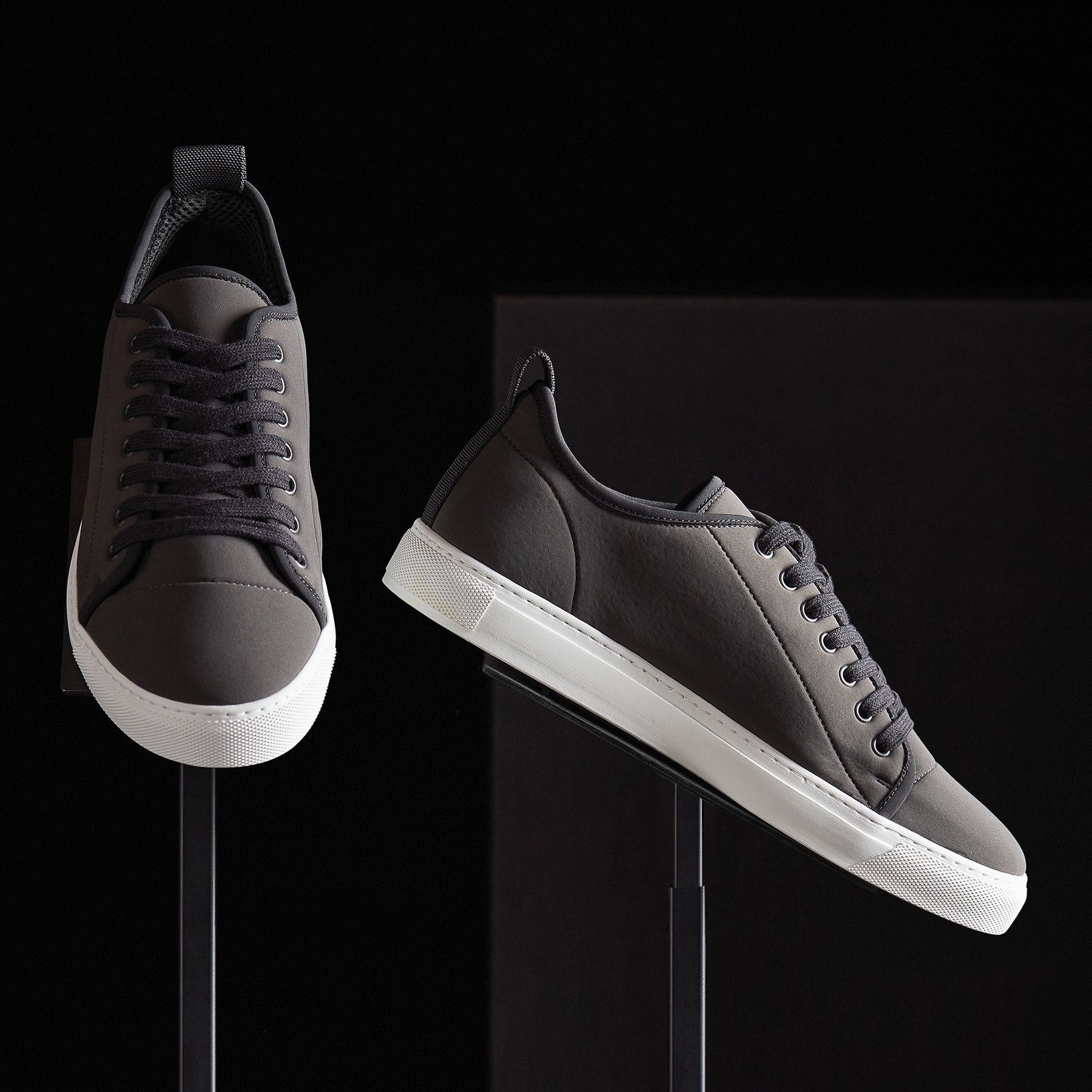 Men's Carbon Low Sneakers - Lightweight Carbon Grey Running Shoes for Men | Perfect for Gym Workouts & Casual Wear