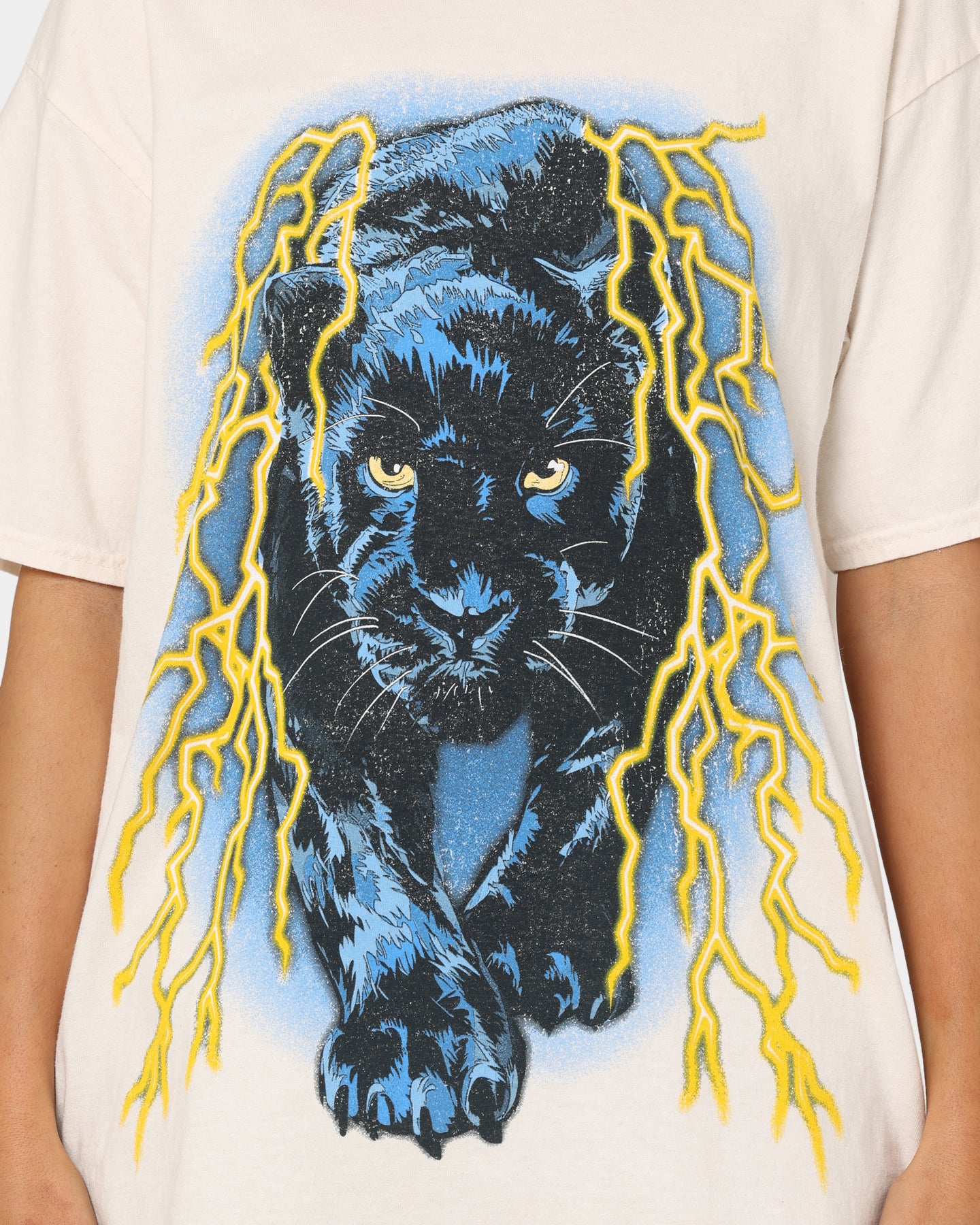 Vintage American Thrift OG Panther Graphic T-Shirt - Off White | Retro Streetwear for Men & Women | Perfect for Casual Outfits, Concerts, and Urban Fashion