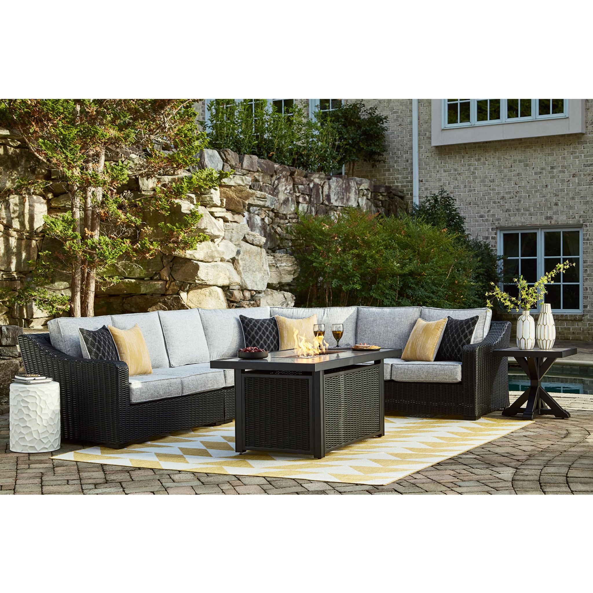 Beachcroft 4-Piece Outdoor Modular Sectional Sofa Set - Water-Resistant Patio Furniture for Backyard, Poolside & Garden Relaxation