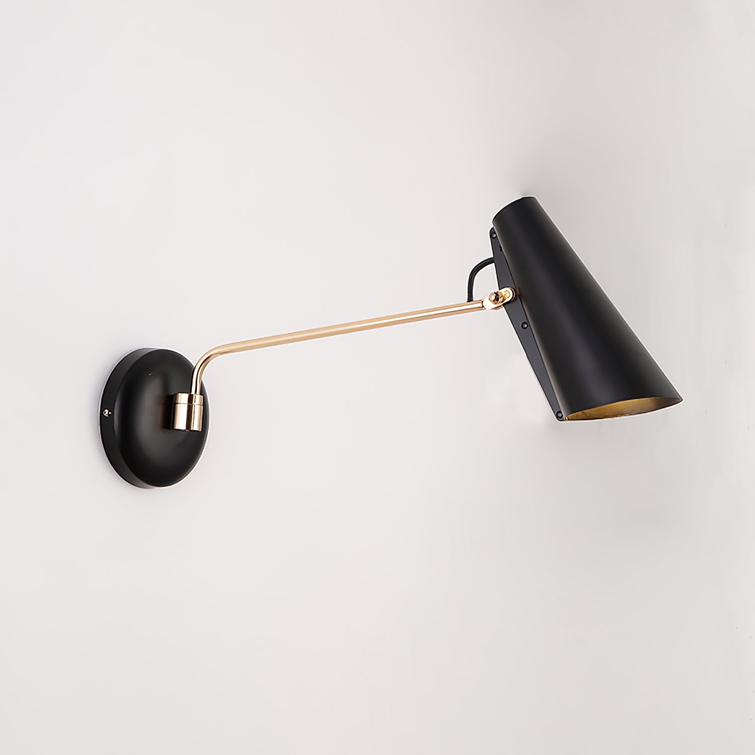 Stylish Bird Wall Lamp - Modern Decorative Lighting for Bedroom, Living Room & Nursery - Perfect for Home Decor & Ambiance