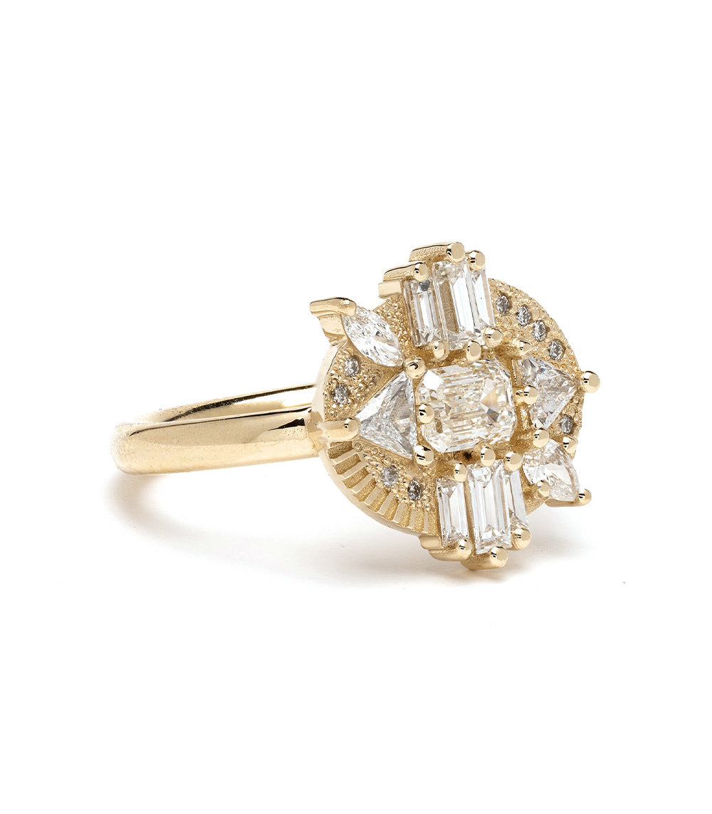 Exquisite Alexandria Emerald Cut Diamond Engagement Ring for Women - Perfect for Proposals, Anniversaries & Special Occasions