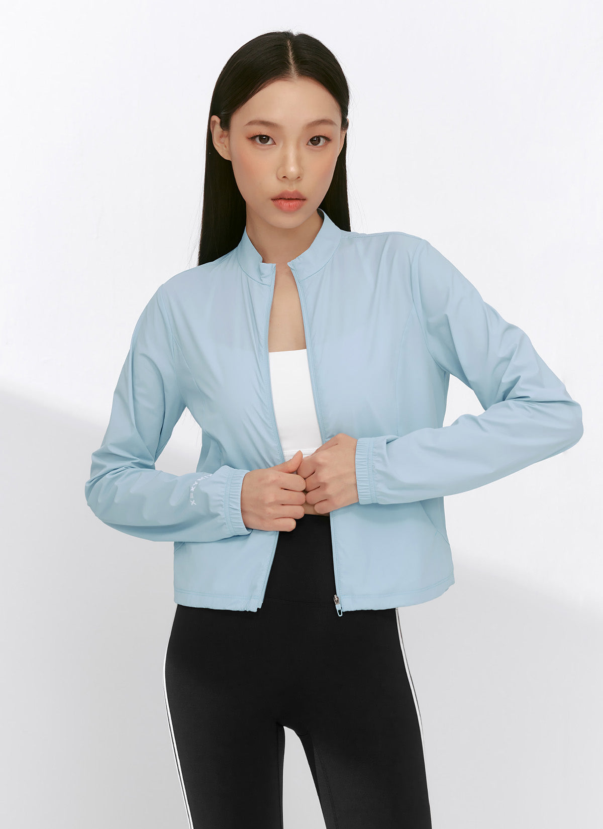 Lightweight Big Logo Cropped Windbreaker Jacket - Perfect for Running, Hiking & Outdoor Activities