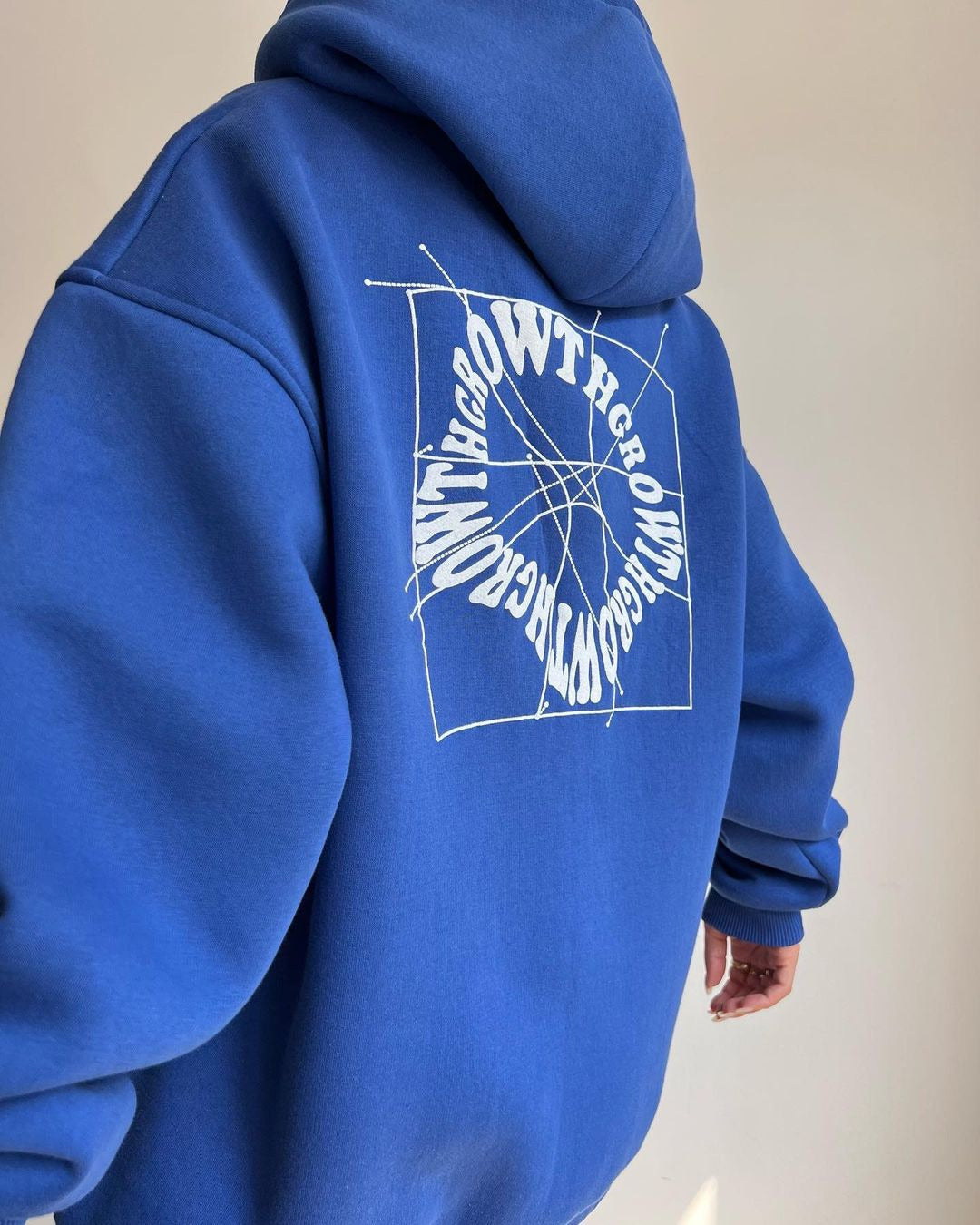 1893 Vintage Letter Printed Hooded Sweatshirt - Casual Long Sleeve Pullover for Women | Perfect for Streetwear, College Campus & Fall Layering