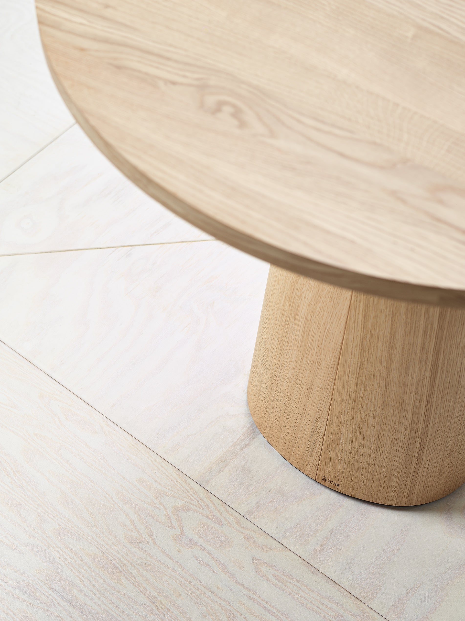 Modern Round Dining Table by Ton - Solid Wood Top & Metal Base for Kitchen, Dining Room, or Breakfast Nook | Stylish & Durable Home Furniture