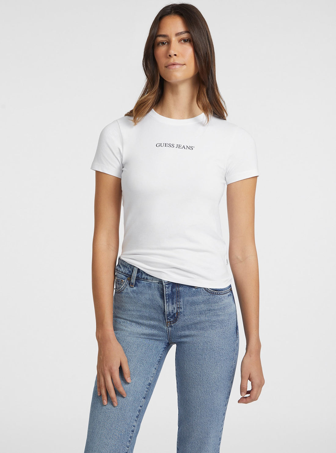 GUESS Jeans Women's White Short Sleeve Logo T-Shirt - Casual Cotton Tee for Everyday Wear, Street Style & Summer Outfits