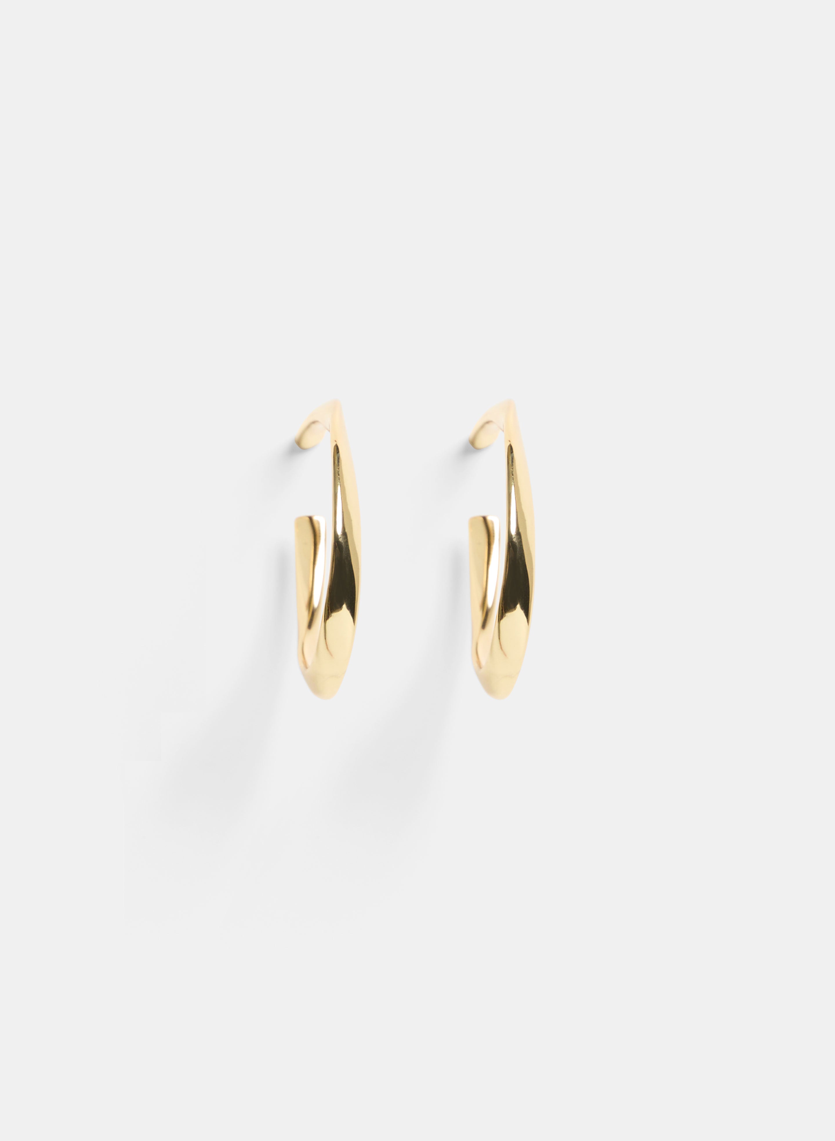 Stylish 14K Gold Curved Hoop Earrings for Women - Trendy Dangle Huggie Earrings for Everyday Wear & Special Occasions