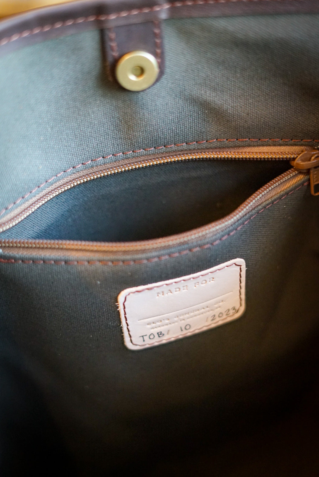 Stylish Two-Tone Tote Bag - Pebbled Cappuccino & Fleet Sienna Brown - Perfect for Work, Shopping & Travel Accessories