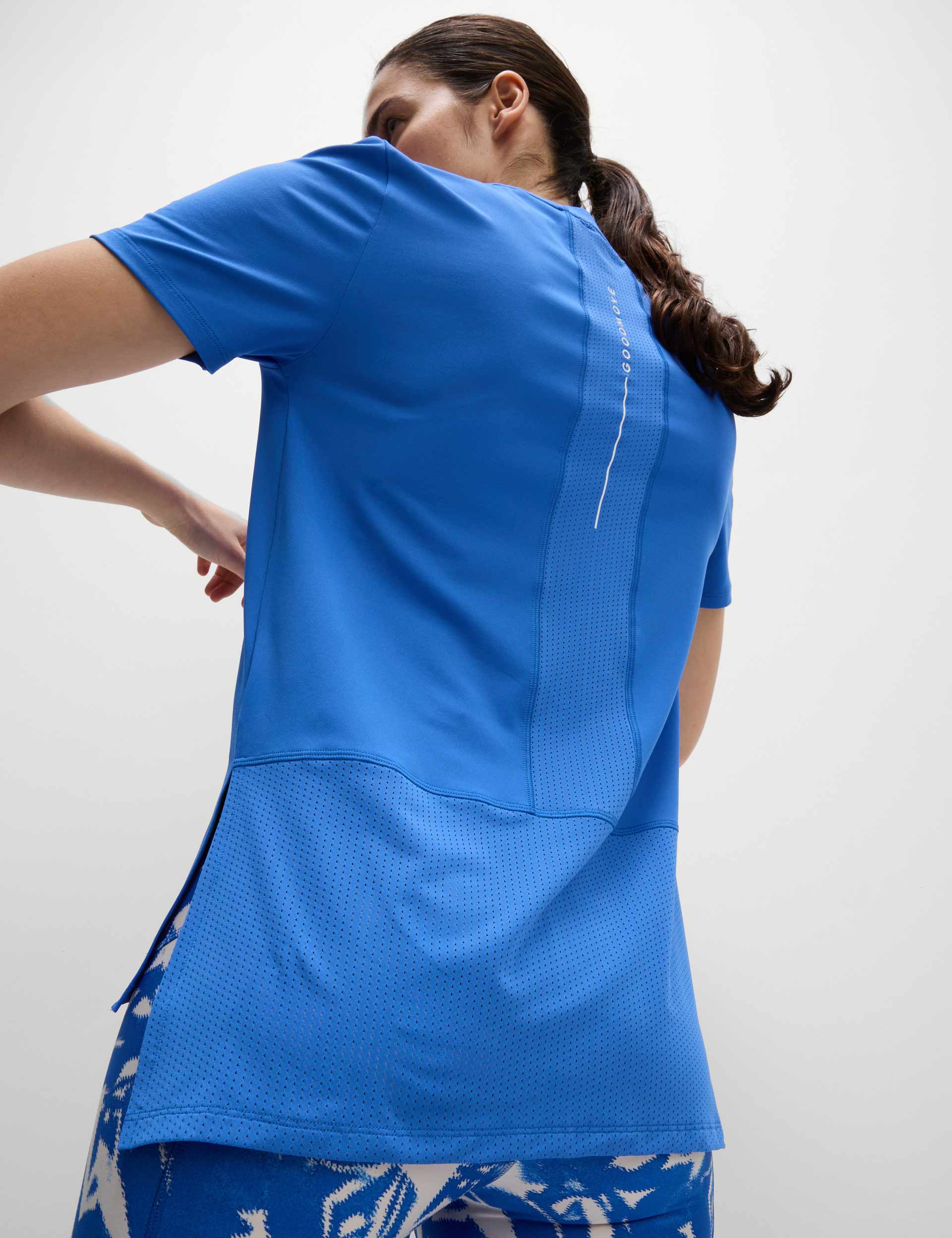 Women's Scoop Neck Mesh Back T-Shirt - Breathable Cobalt Blue Casual Tee for Summer, Gym, and Everyday Wear