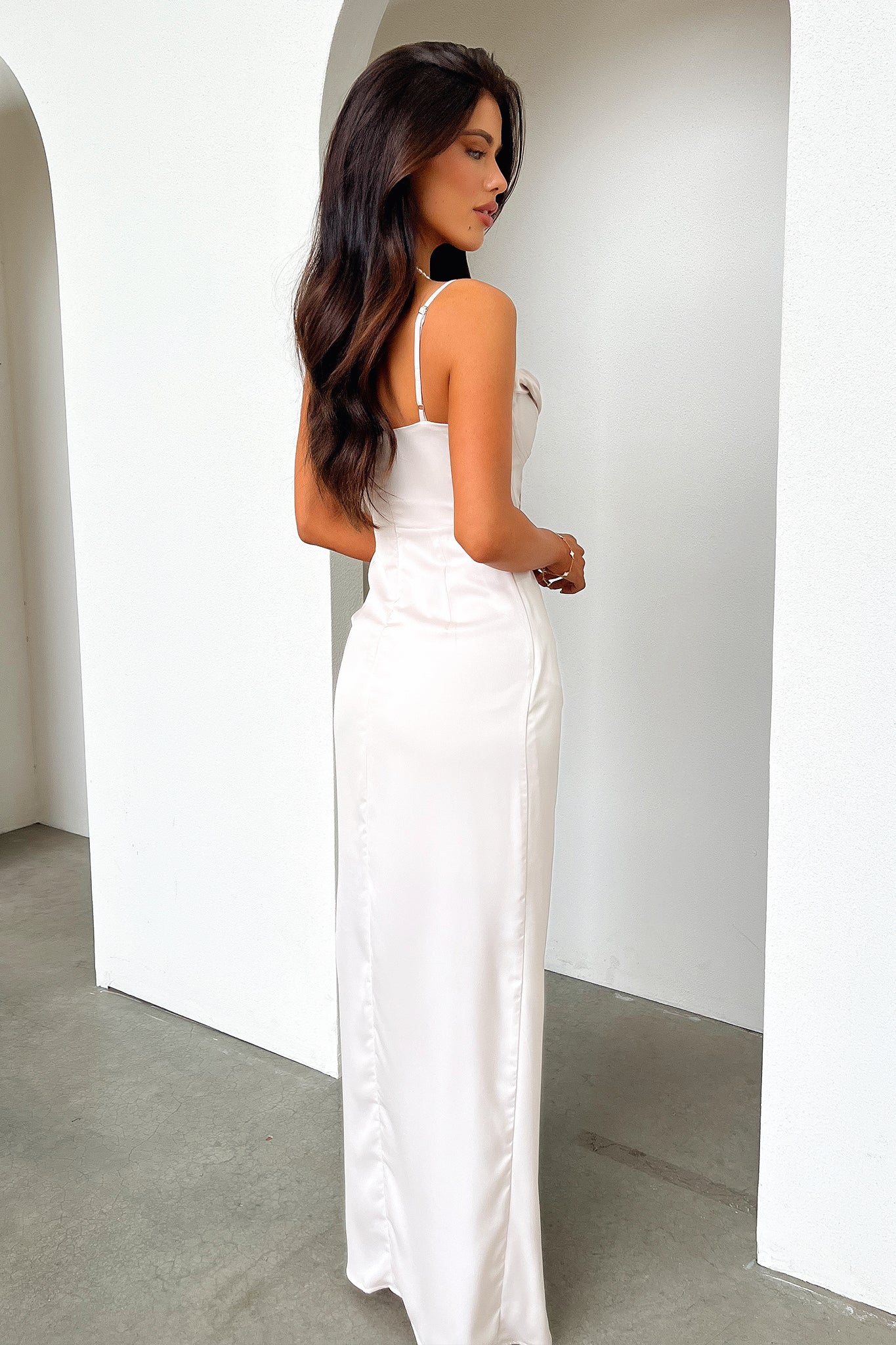 Aiana Dress - Elegant Champagne Evening Gown for Women | Perfect for Weddings, Parties & Special Occasions