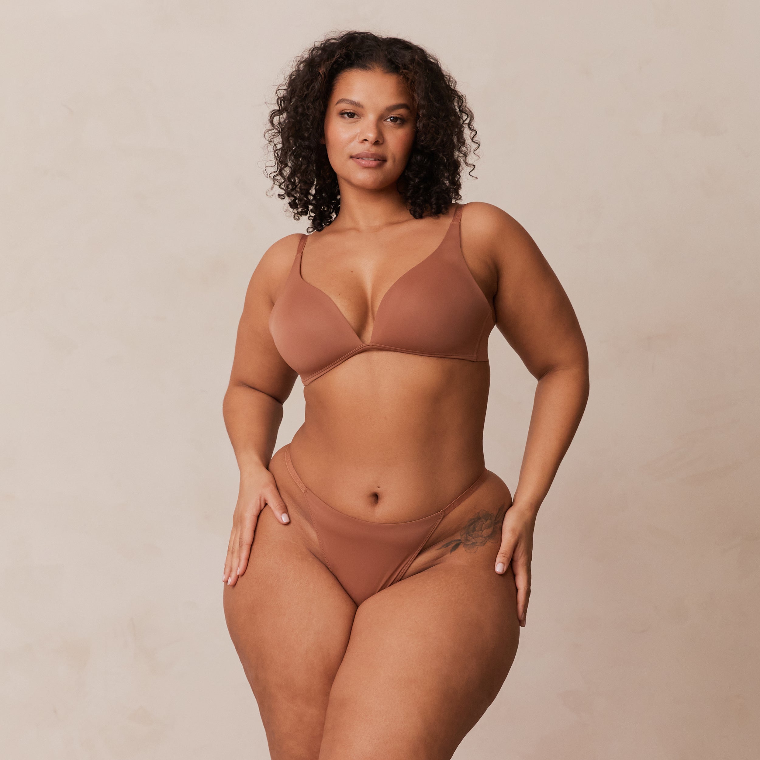 Light Non-Wired Plunge T-Shirt Bra in Mocha - Comfortable Everyday Wear for Work & Casual Outfits