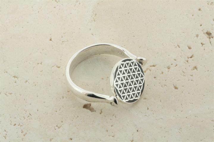 Enameled Silver Flip Ring with Celtic Design - Elegant Jewelry for Women, Perfect for Everyday Wear, Gifts, and Special Occasions