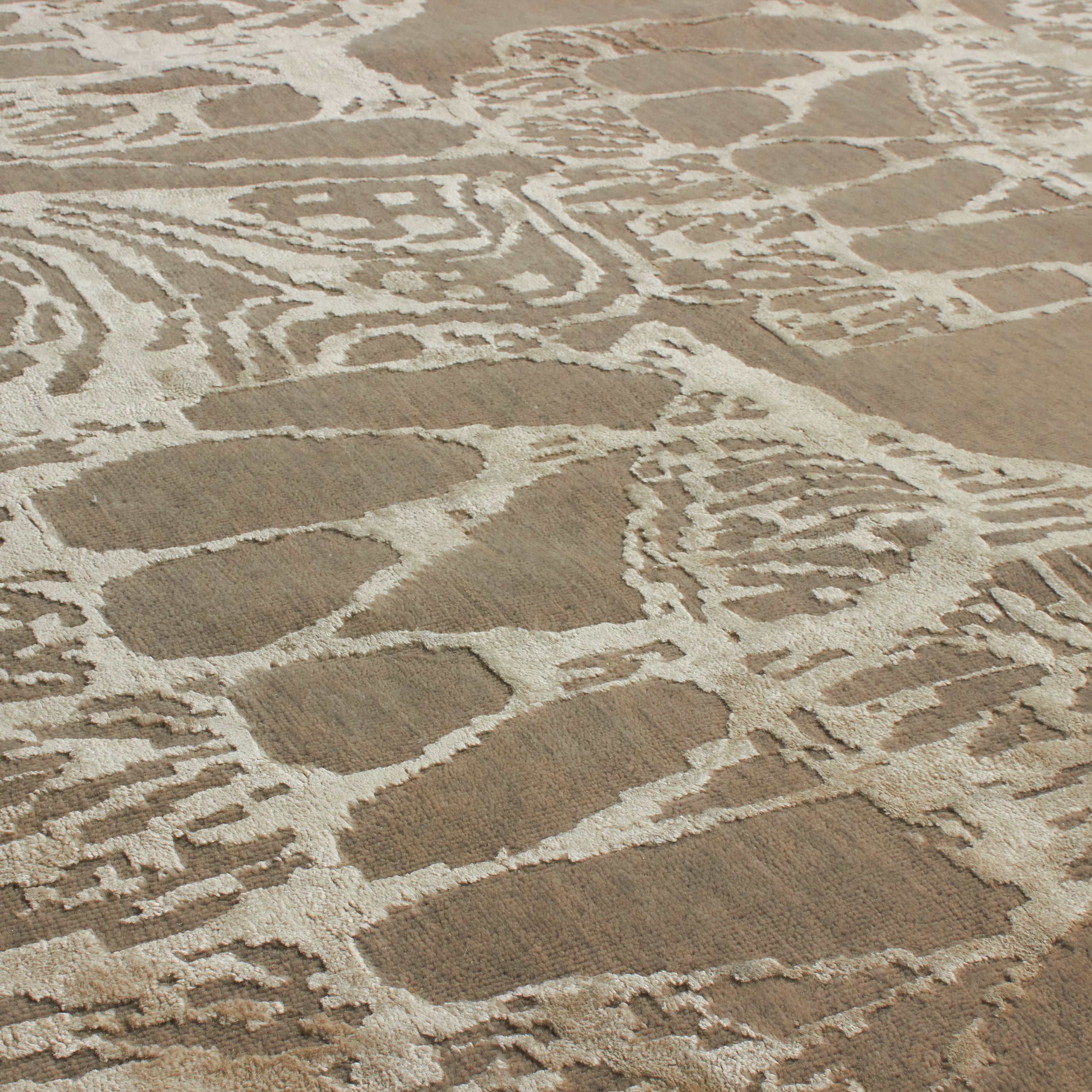 Mathilde Slate & Linen Table Runner - Elegant Farmhouse Dining Decor for Weddings, Dinner Parties & Holiday Tablescapes