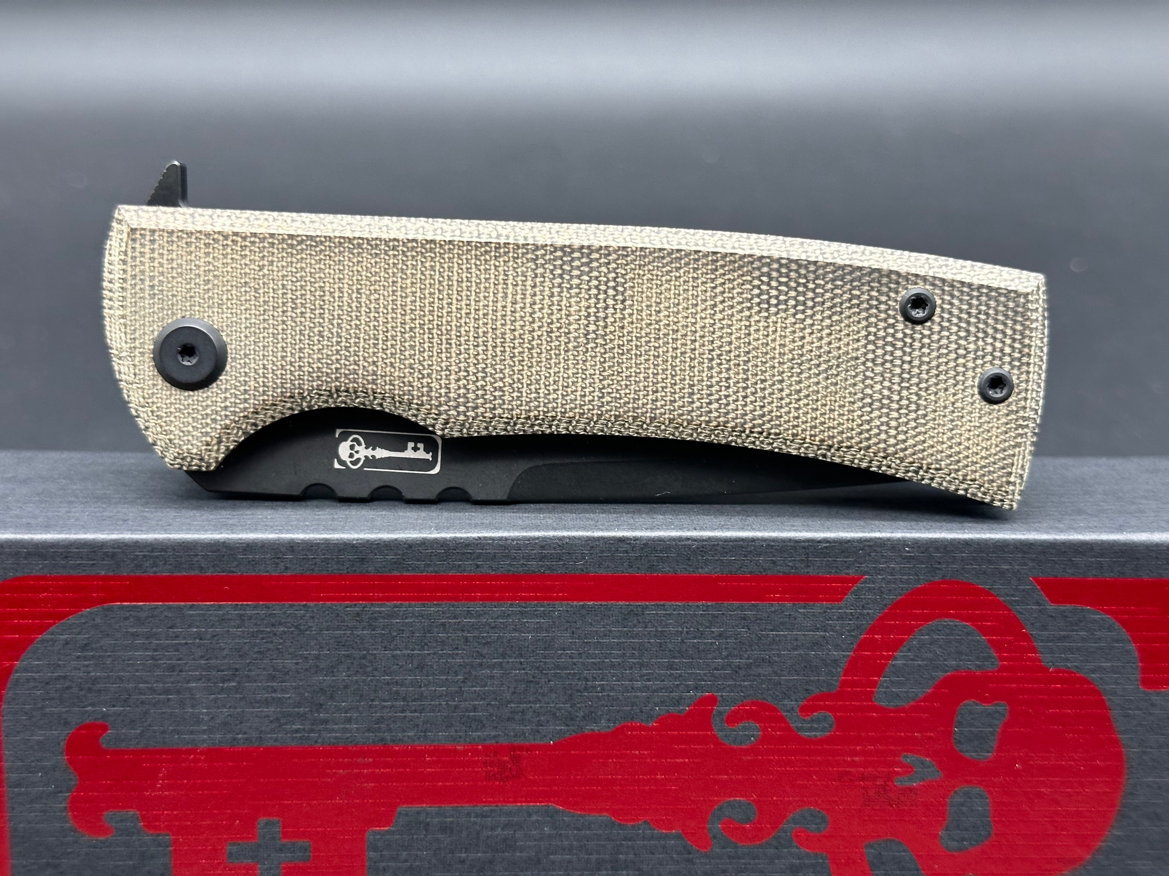 Chaves Redencion 229 Kickstop Drop Point Folding Knife - Green Micarta Handle with 3.63