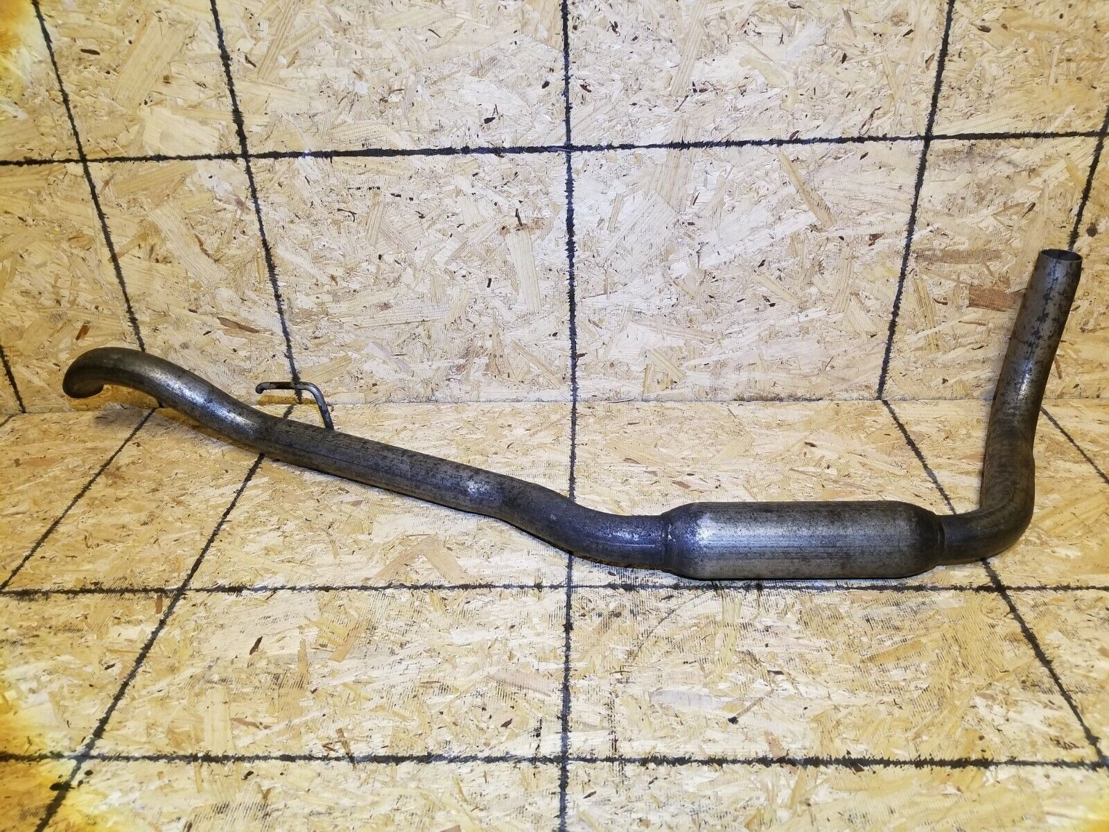 2006-2011 Lincoln Town Car Rear Right Passenger Side Exhaust Muffler OEM Replacement Part - Perfect for Car Repair & Maintenance, Road Trip Safety