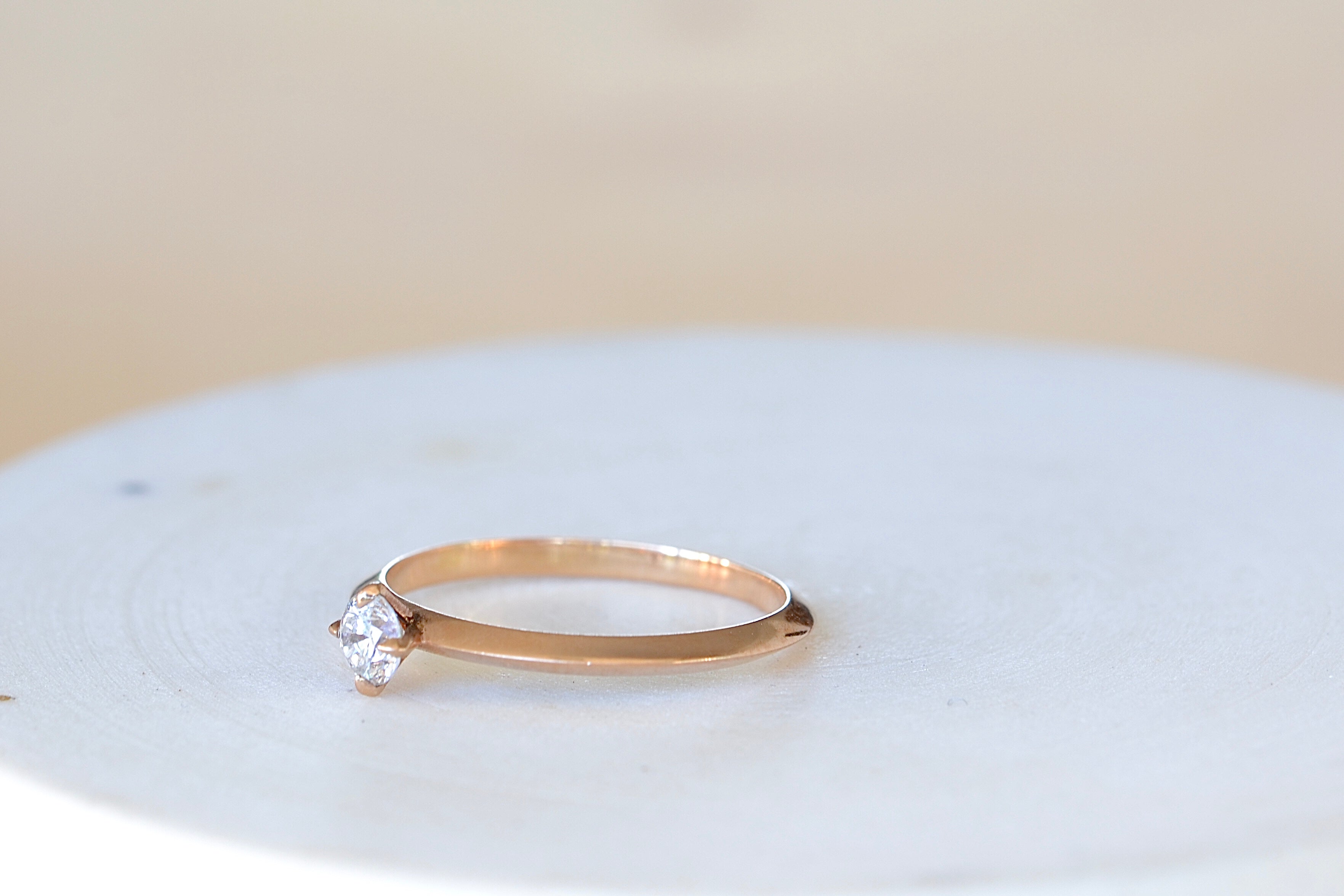 Elegant Petite Knife Edge Solitaire Ring - Dainty & Timeless Engagement Wedding Band for Women | Perfect for Proposals, Anniversaries & Everyday Wear