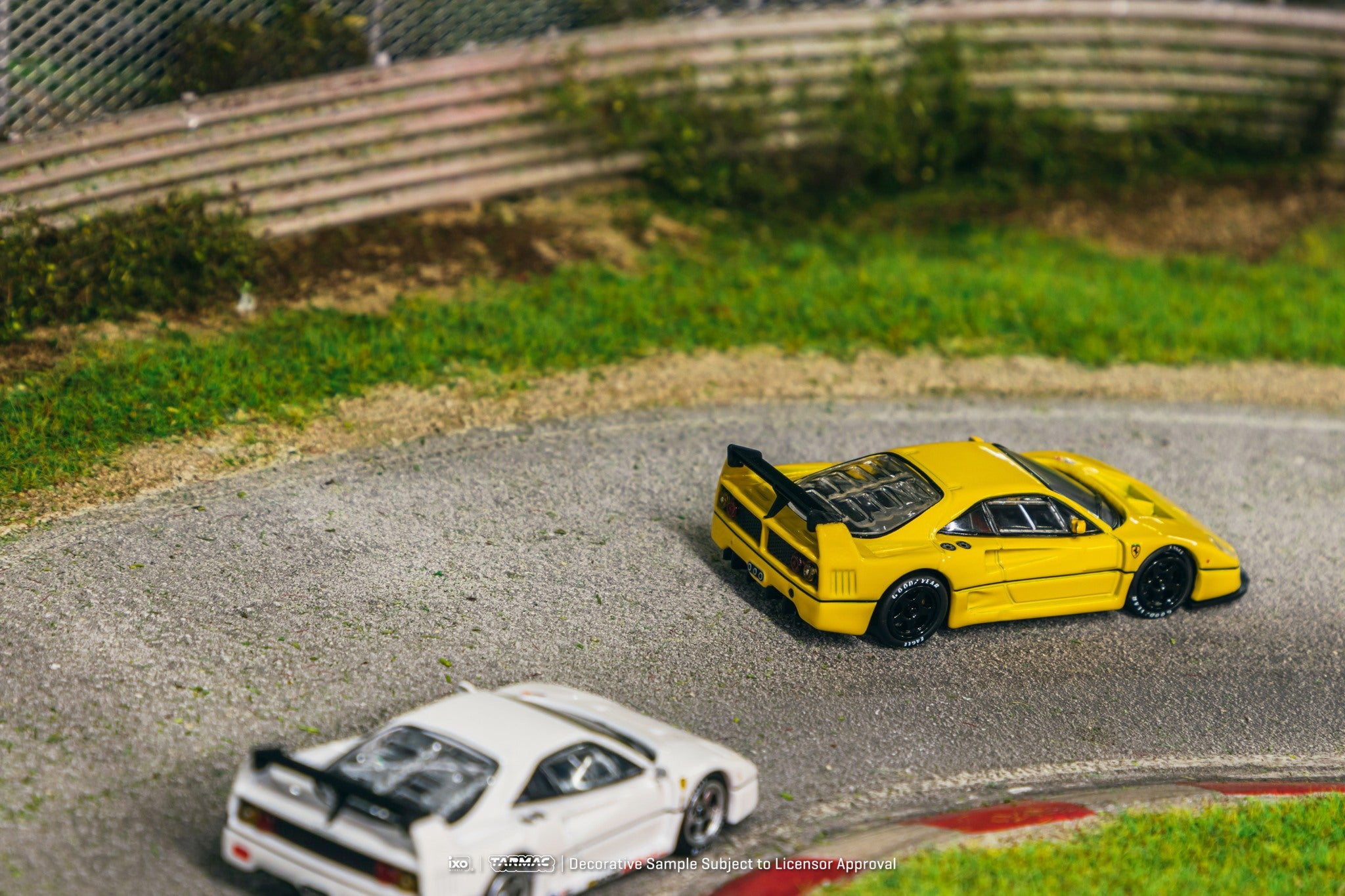 Tarmac Works 1/64 Scale Ferrari F40 LM Diecast Model Car - Yellow Limited Edition Collectible for Display & Racing Enthusiasts - Perfect for Home Office Decoration, Car Shows & Model Racing Collections