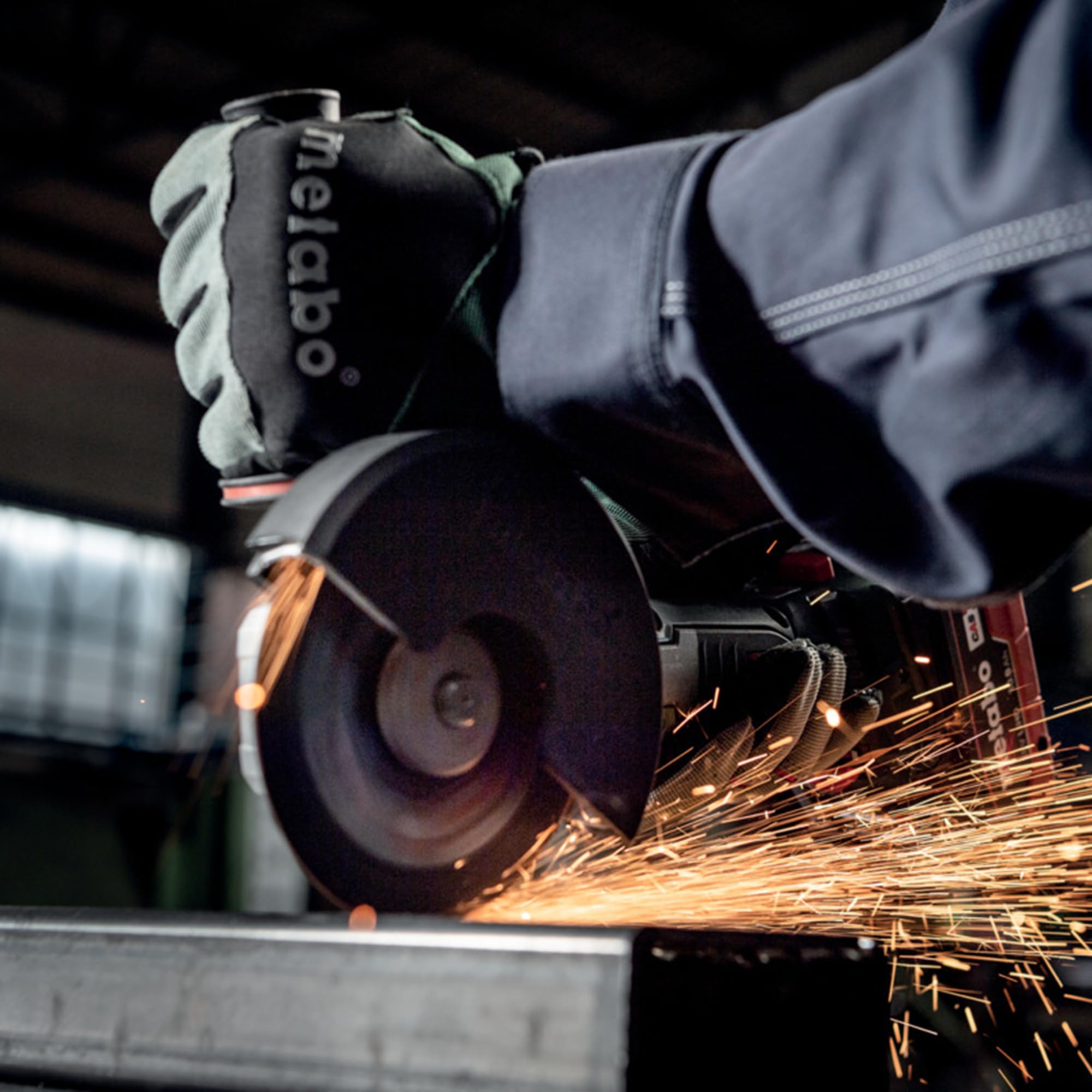 Metabo 18V Cordless 6-Inch Angle Grinder Kit with (2) 18V 5.5Ah Batteries & Brushless Motor - Safety Clutch, Brake & Paddle Switch - WPB 18 LT BL 11-150 Quick Kit - Perfect for Metal Cutting, Grinding & DIY Projects
