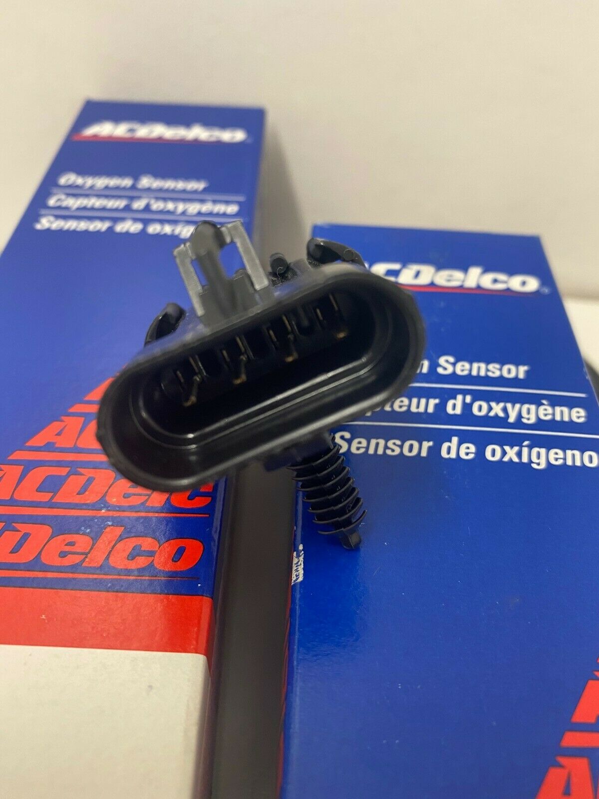 Genuine Holden VZ VE WL WM V8 Rear Oxygen Sensor Pair 19209818 - Compatible with Multiple Models - Improve Engine Performance & Fuel Efficiency
