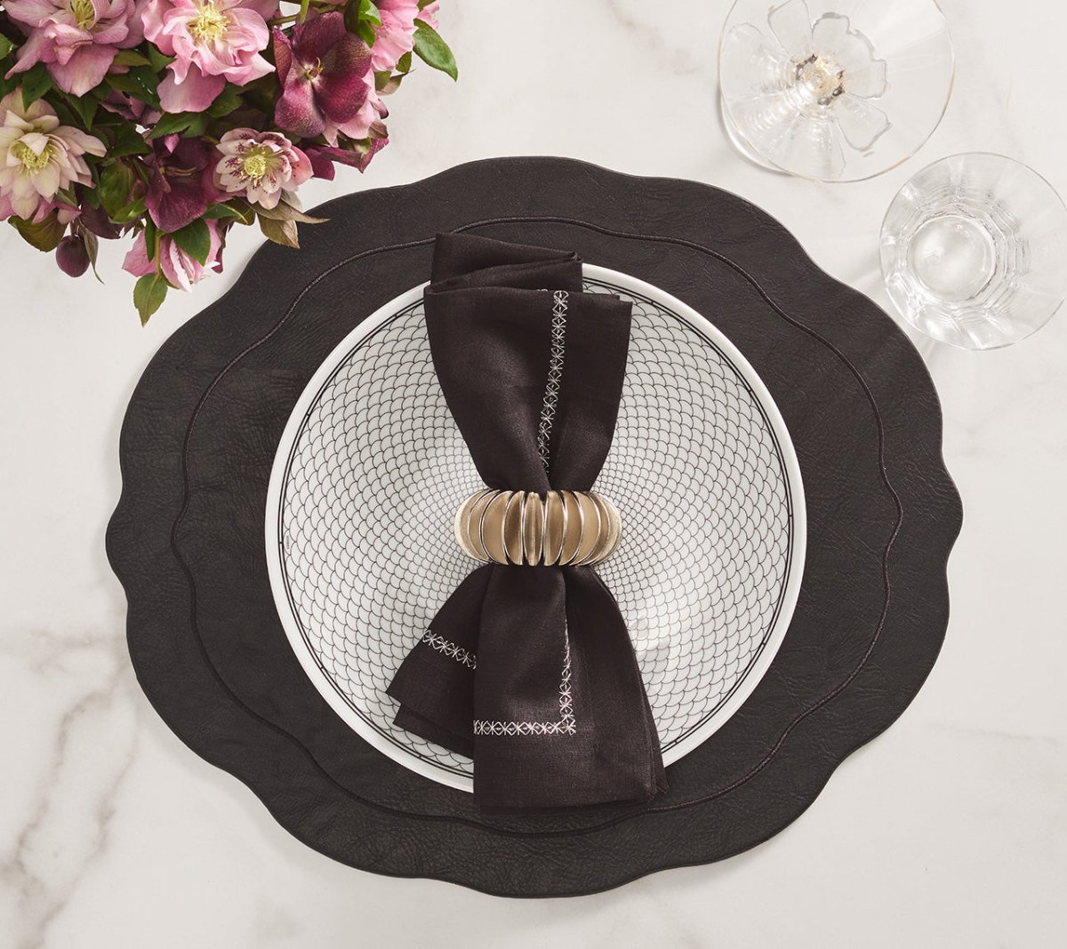 Premium Black Classic Napkins Set of 4 - Elegant Cotton Dinner Napkins for Fine Dining, Parties & Formal Events