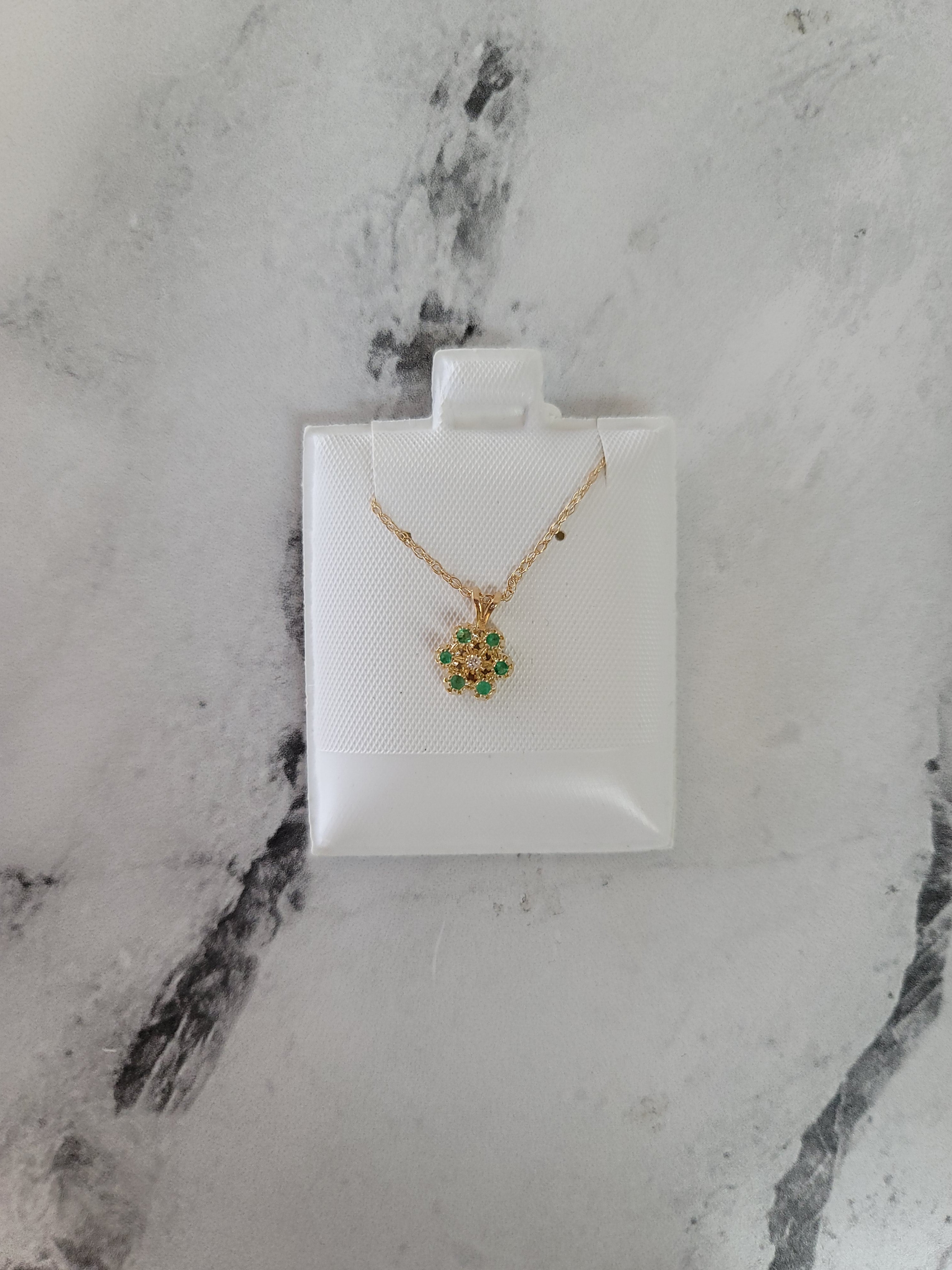 Elegant Small Flower Shaped Emerald & Diamond Necklace - Perfect for Weddings, Anniversaries & Special Occasions